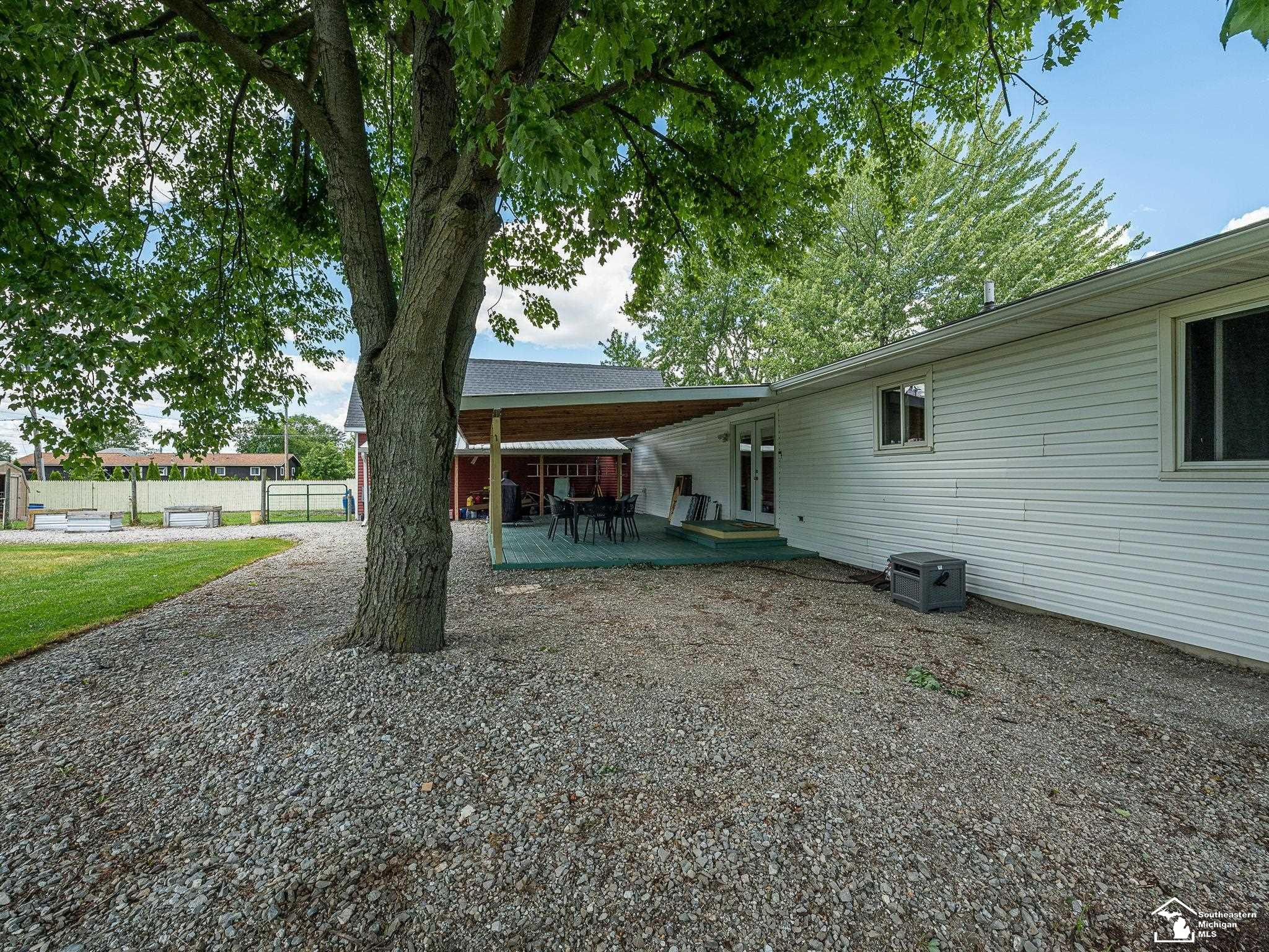 10937 Armstrong Road, MI — Photo 38