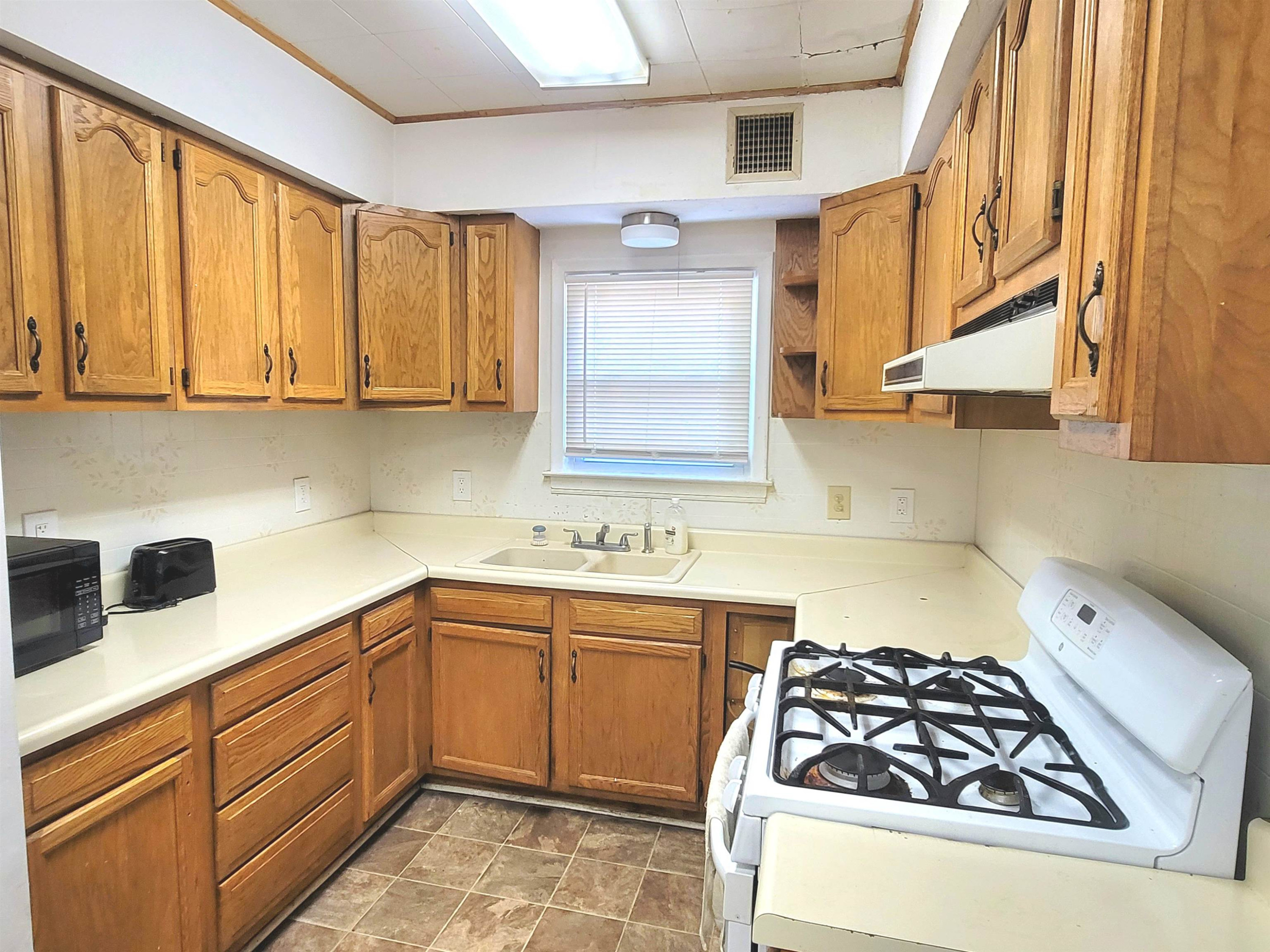 701 Dupont Street, Flint, MI 48504 — Photo 6