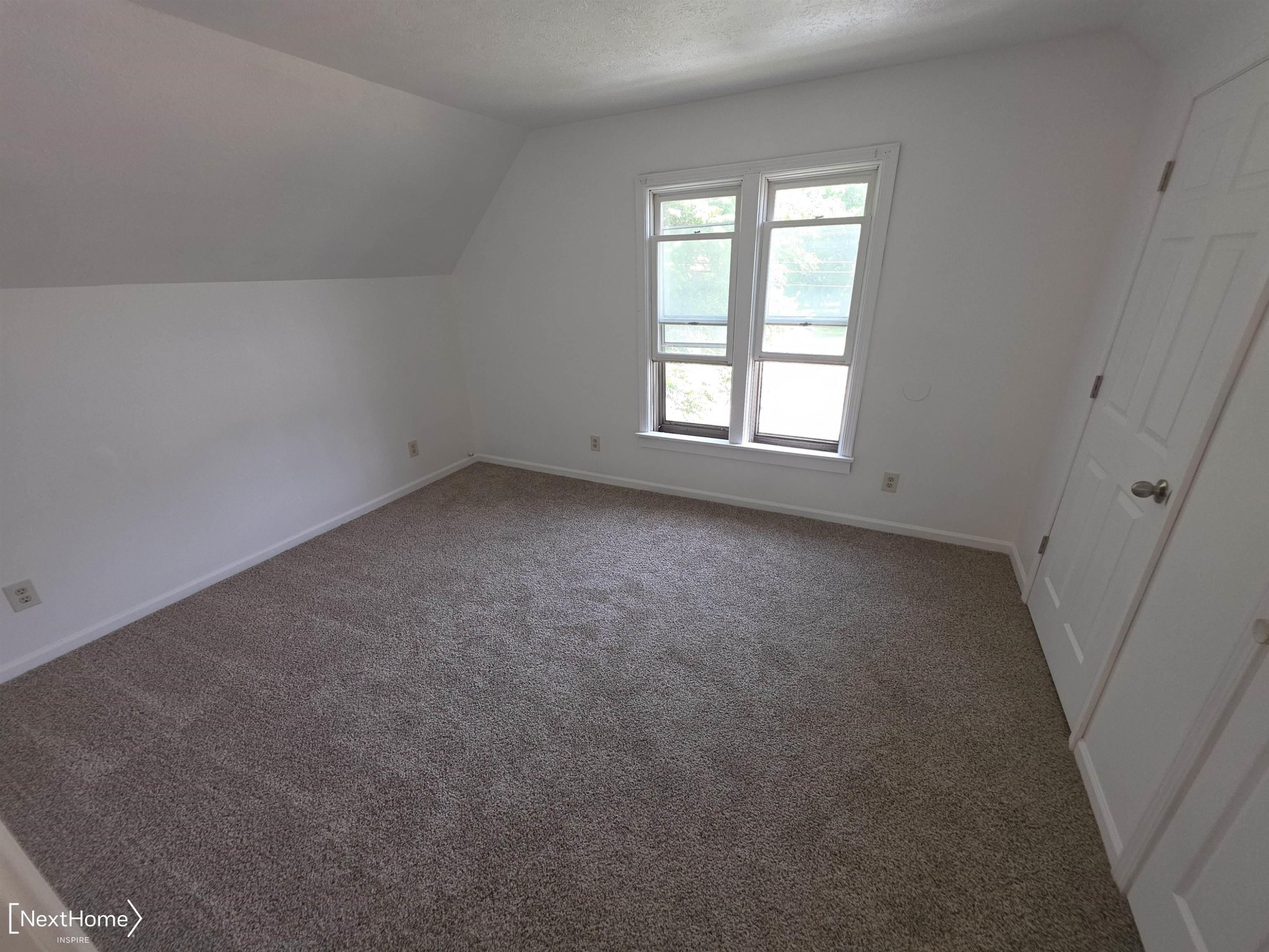 988 Corunna Avenue, Owosso, MI 48867 — Photo 11