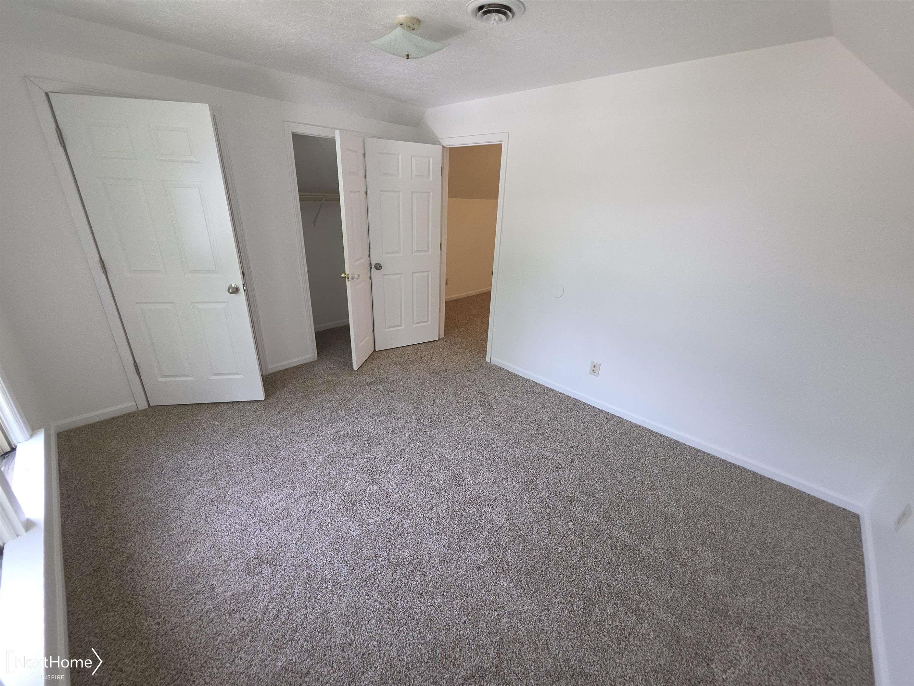 988 Corunna Avenue, Owosso, MI 48867 — Photo 12