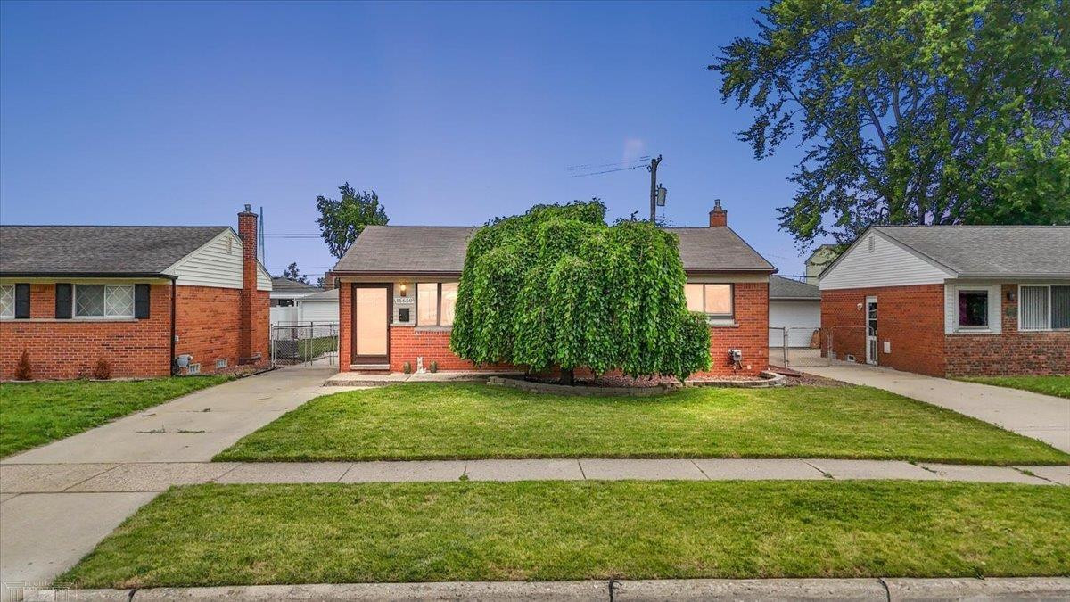 15650 Flanagan Street, Roseville, MI 48066 — front exterior