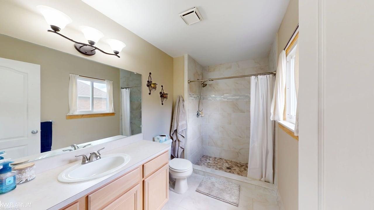 53135 Cripple Creek Drive, MI 48047 — Photo 22