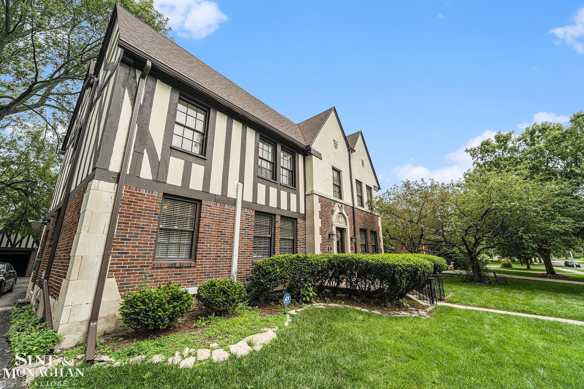 720 Trombley Road, Second Floor Unit, Grosse Pointe Park, MI 48230 — Photo 3