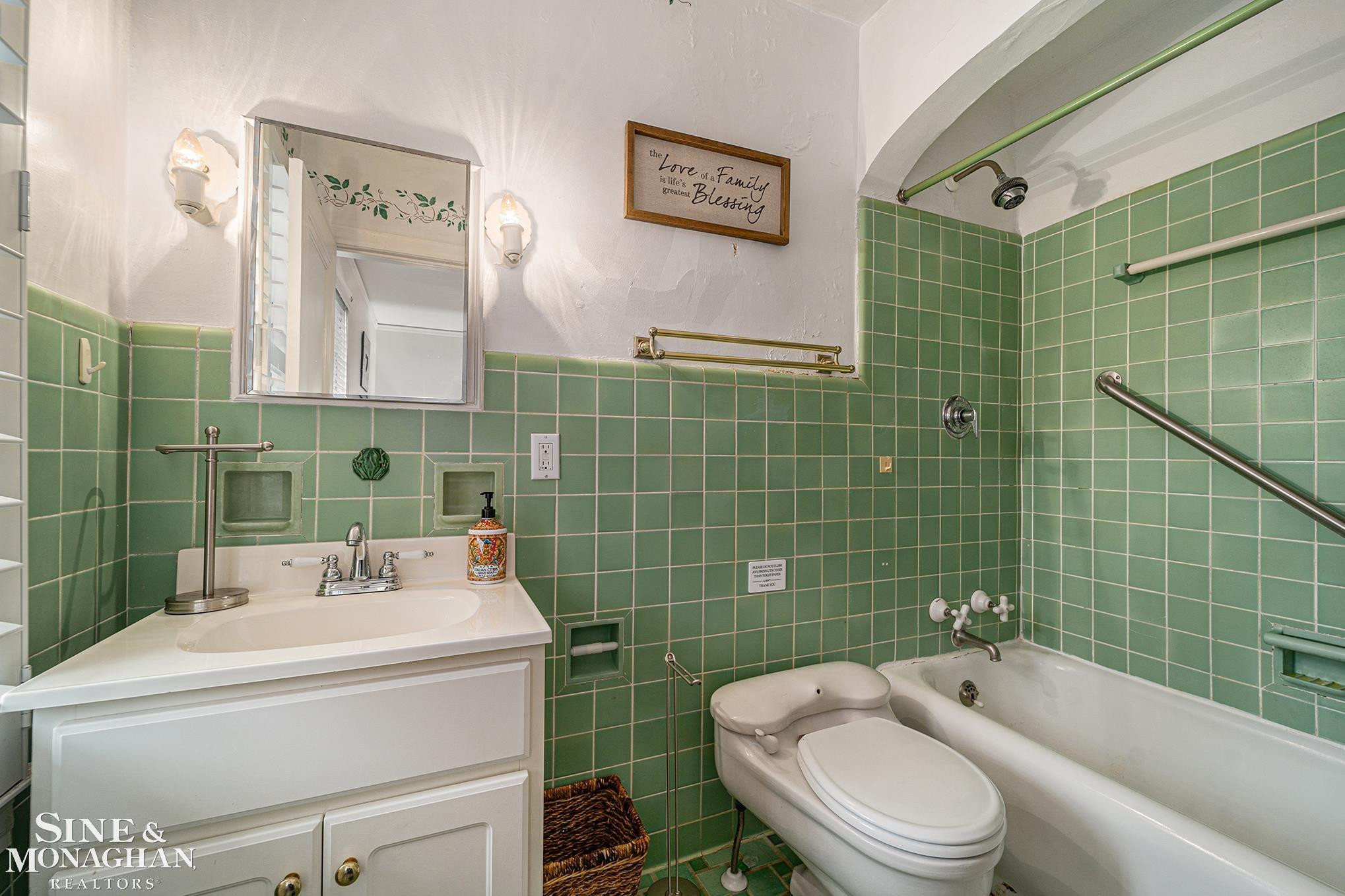 720 Trombley Road, Second Floor Unit, Grosse Pointe Park, MI 48230 — Photo 18