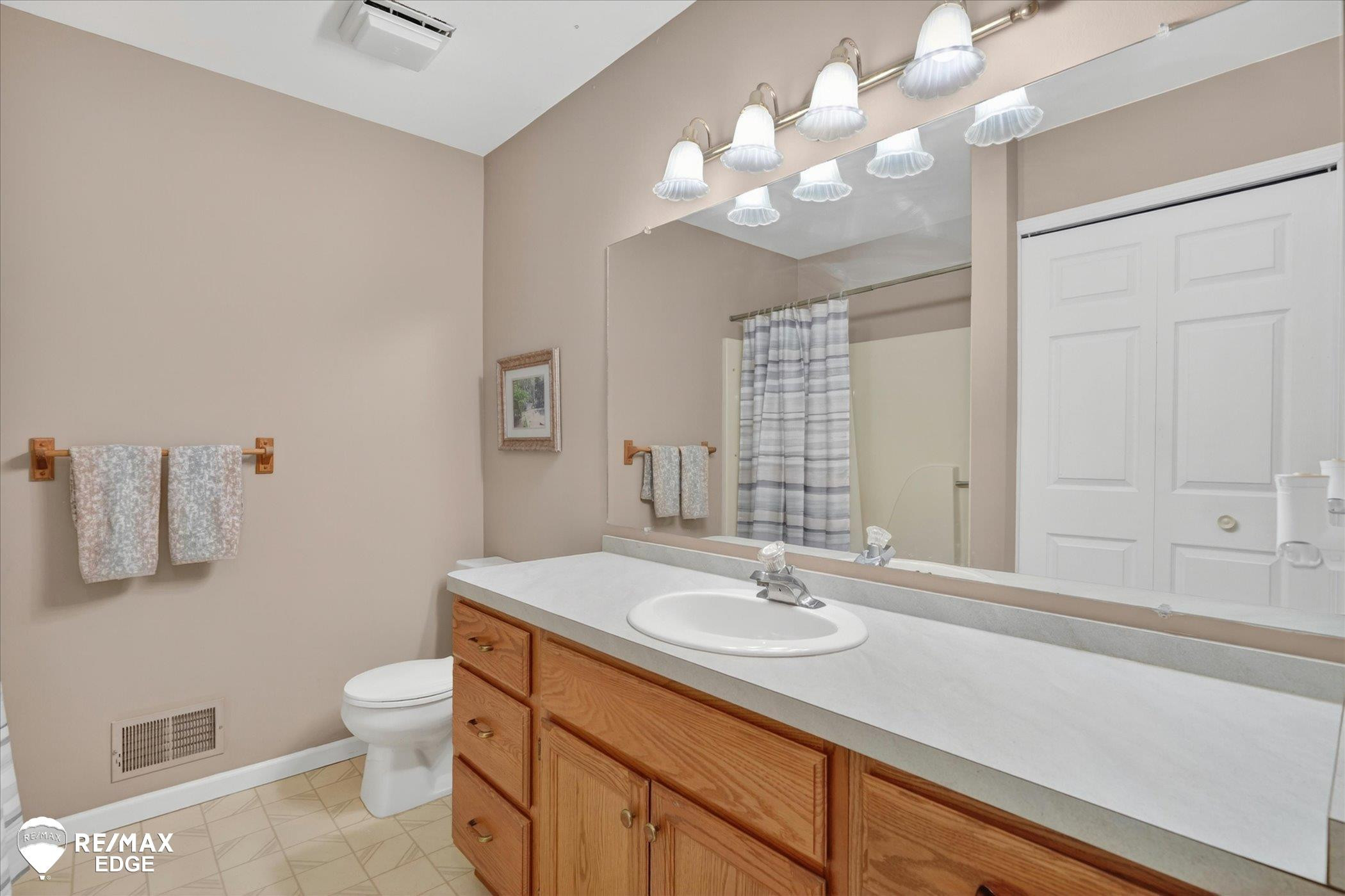 1060 Julie Drive, Davison, MI 48423 — Photo 33
