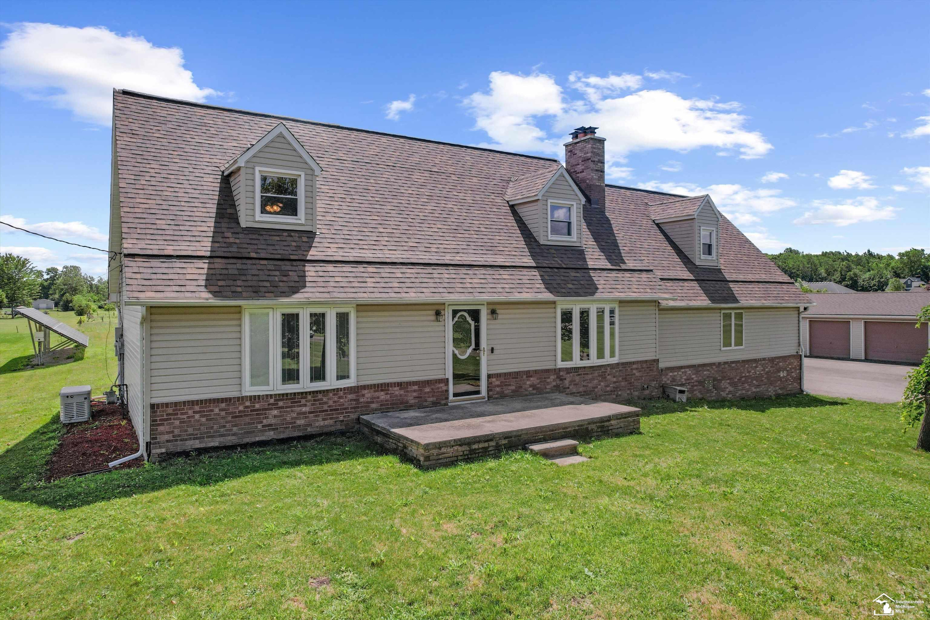 24677 WALTZ Road, New Boston, MI 48164 — Photo 2