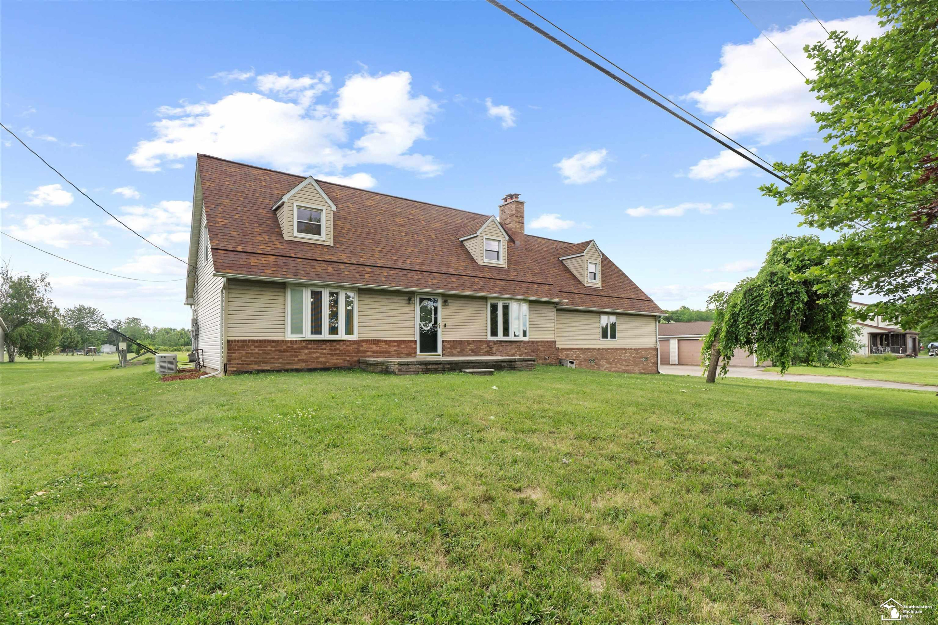 24677 WALTZ Road, New Boston, MI 48164 — Photo 4