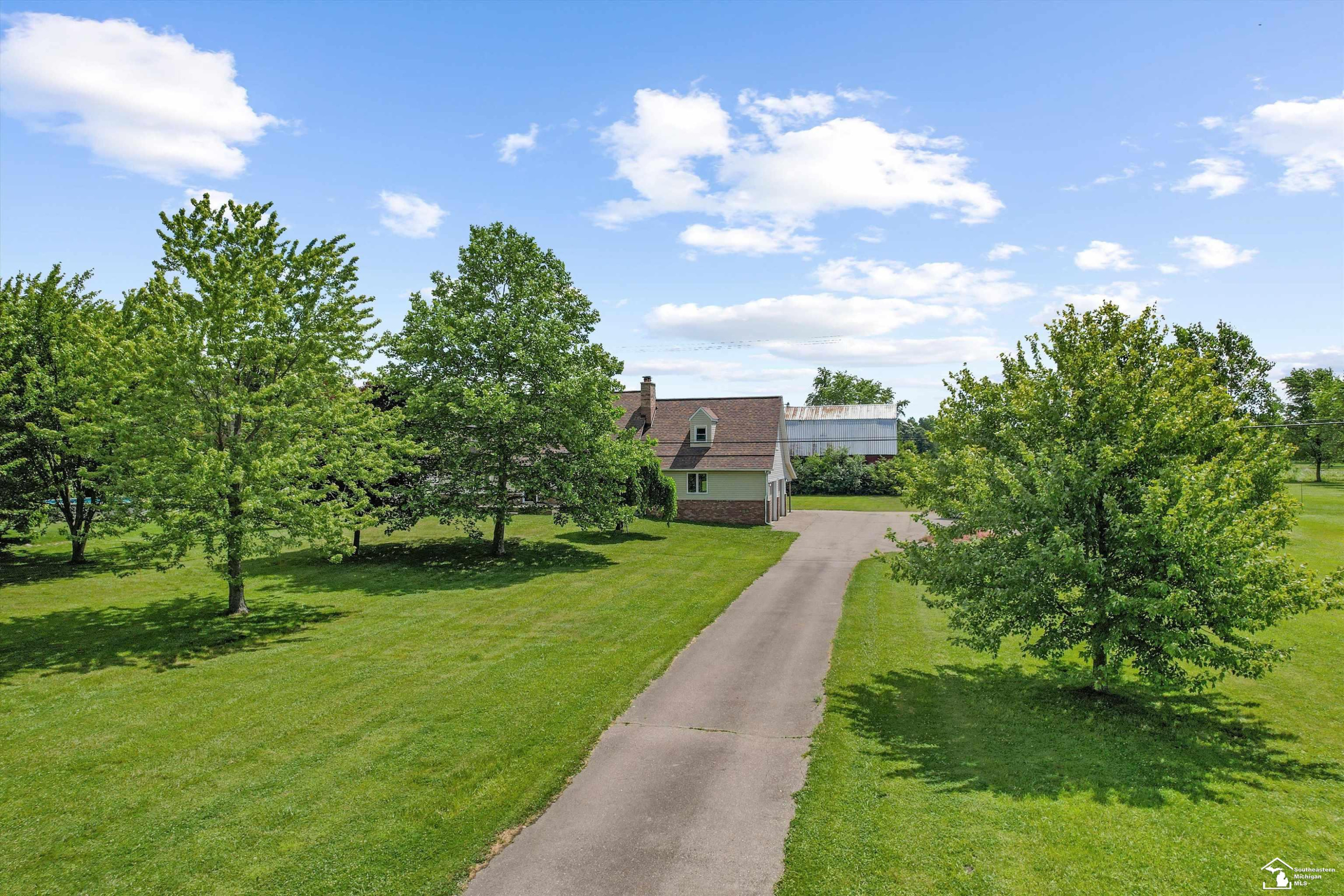 24677 WALTZ Road, New Boston, MI 48164 — Photo 9