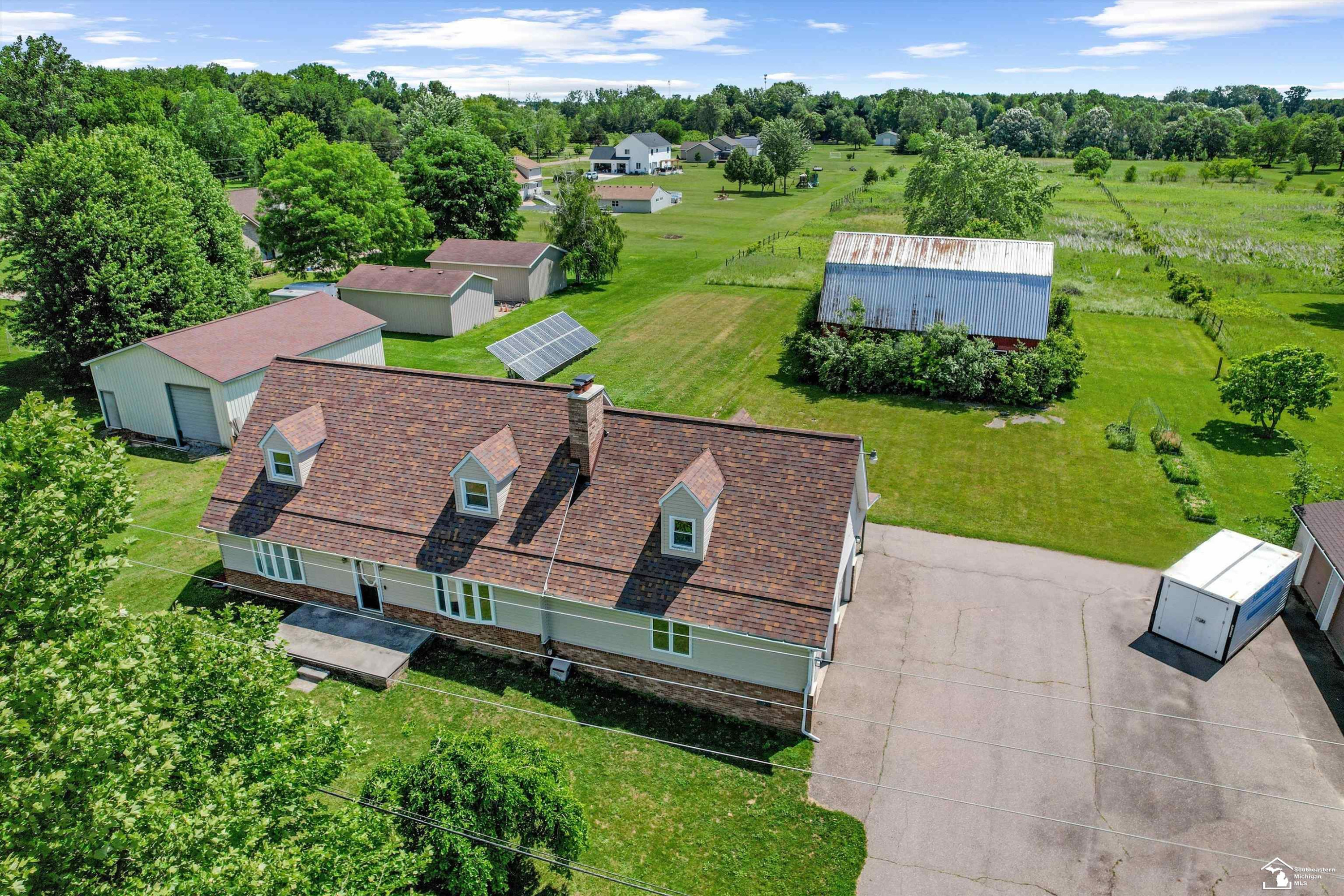 24677 WALTZ Road, New Boston, MI 48164 — Photo 10