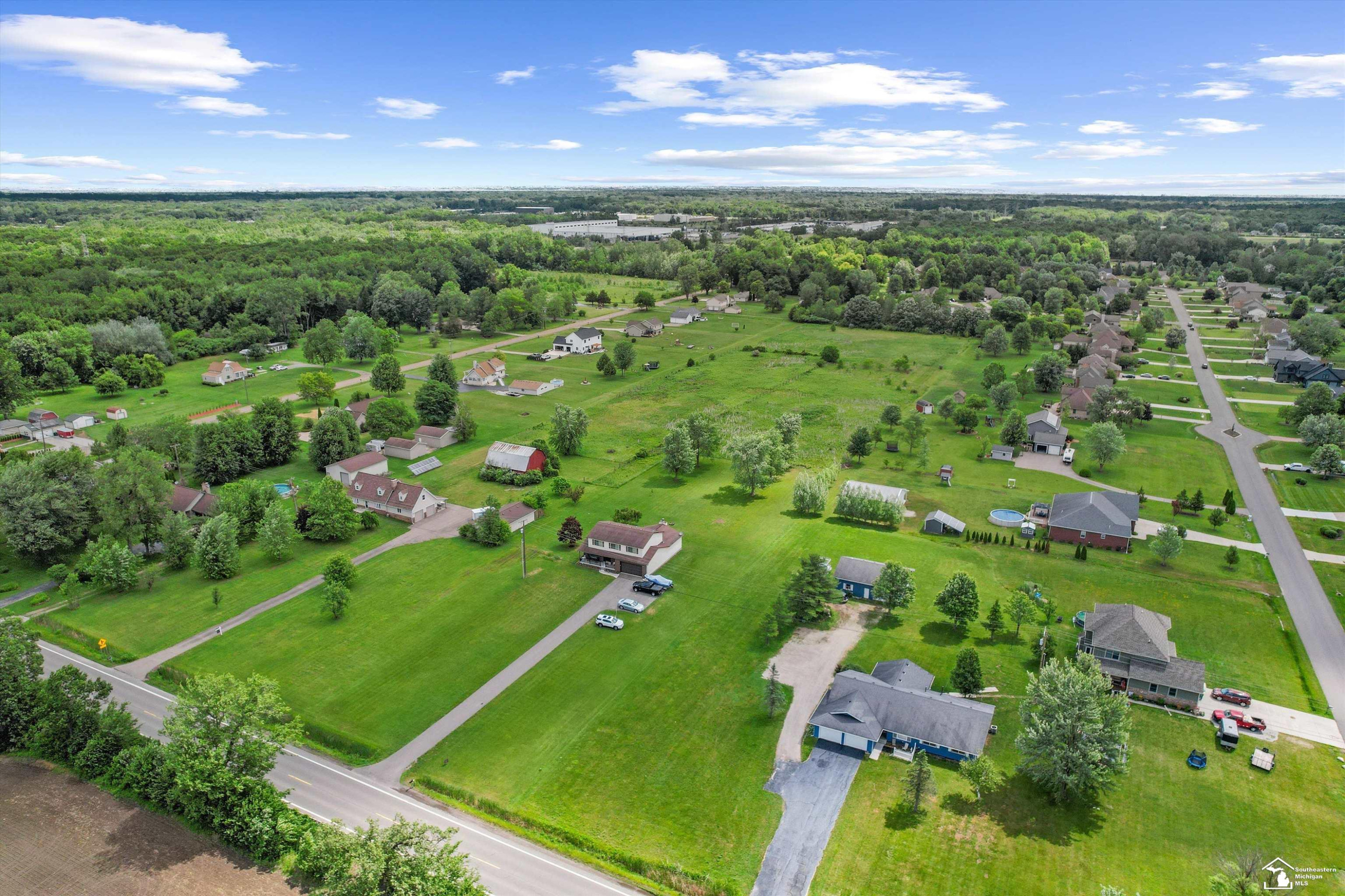 24677 WALTZ Road, New Boston, MI 48164 — Photo 14
