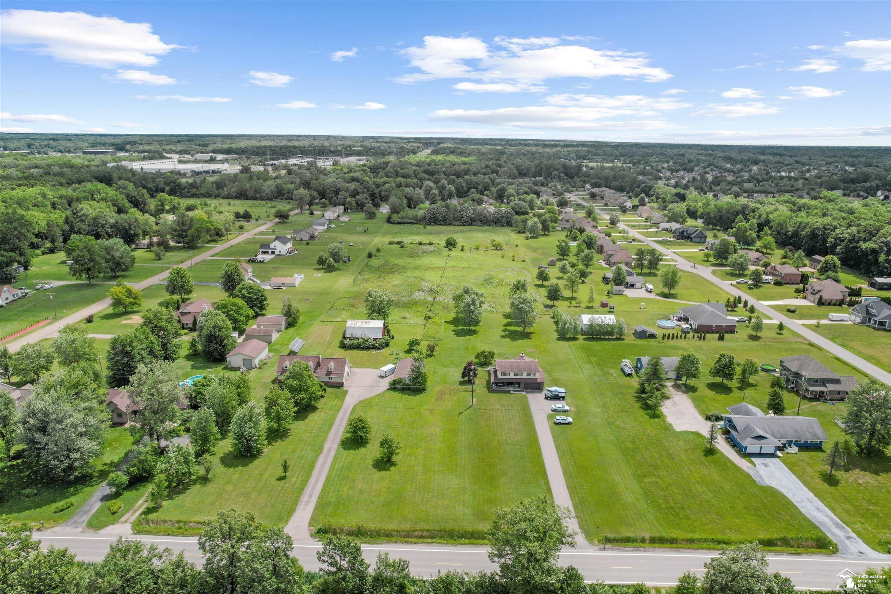 24677 WALTZ Road, New Boston, MI 48164 — Photo 15