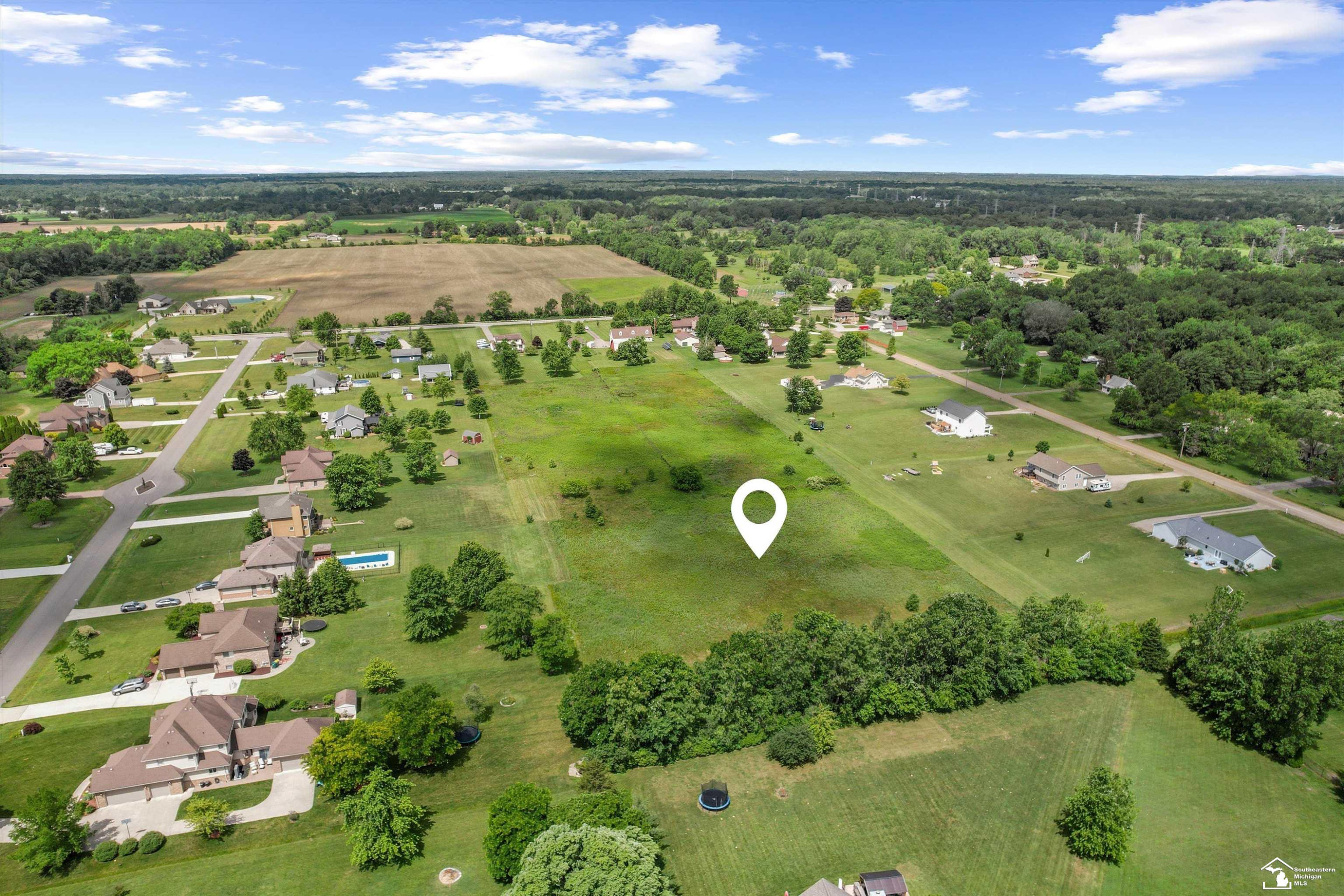 24677 WALTZ Road, New Boston, MI 48164 — Photo 17