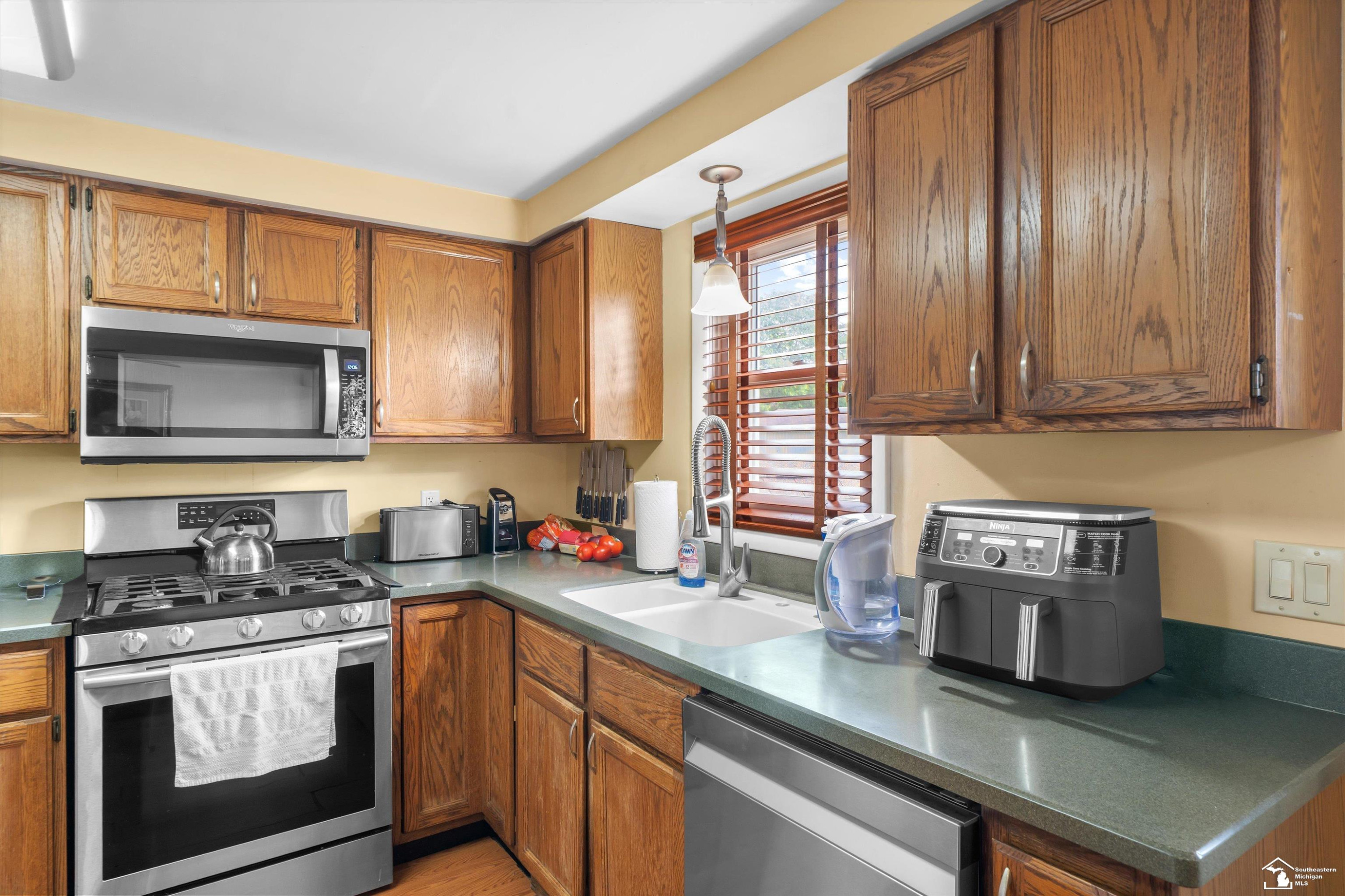 24677 WALTZ Road, New Boston, MI 48164 — Photo 25