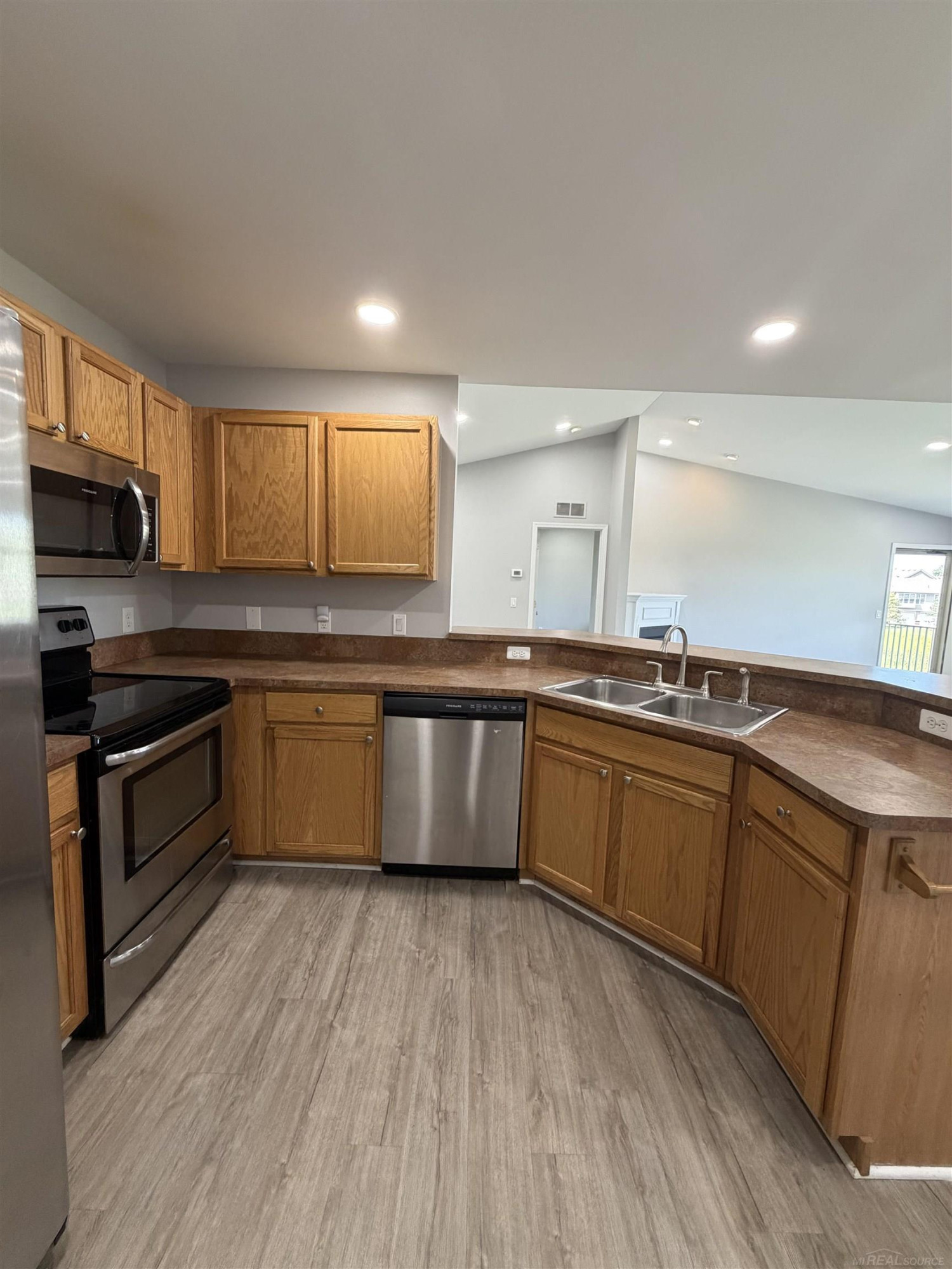 51768 Adler Park Drive, Chesterfield, MI — Photo 18