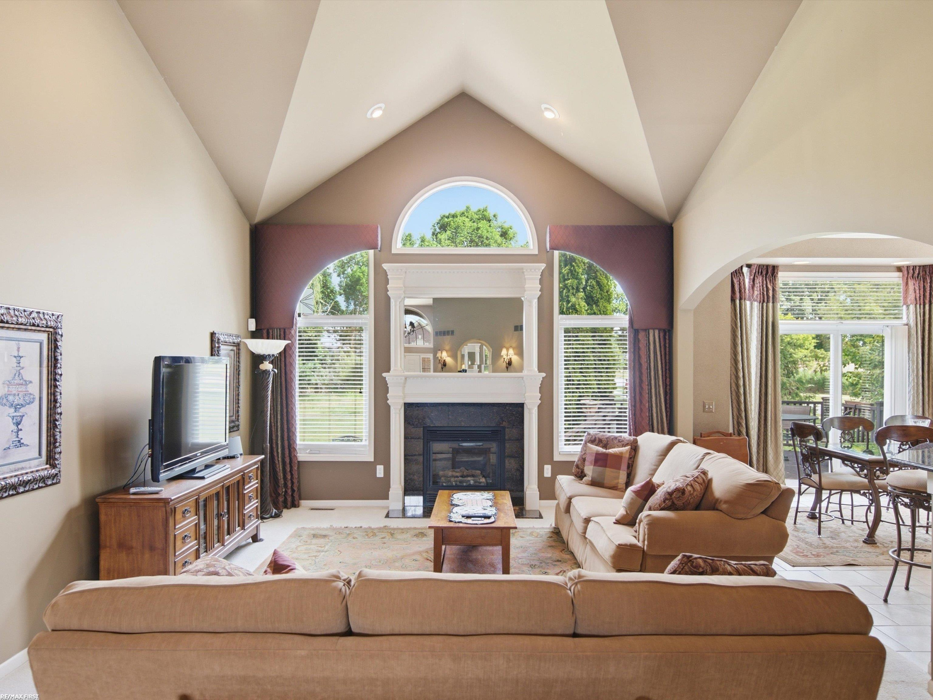 30161 Trailwood Drive, Warren, MI 48092 — Photo 10