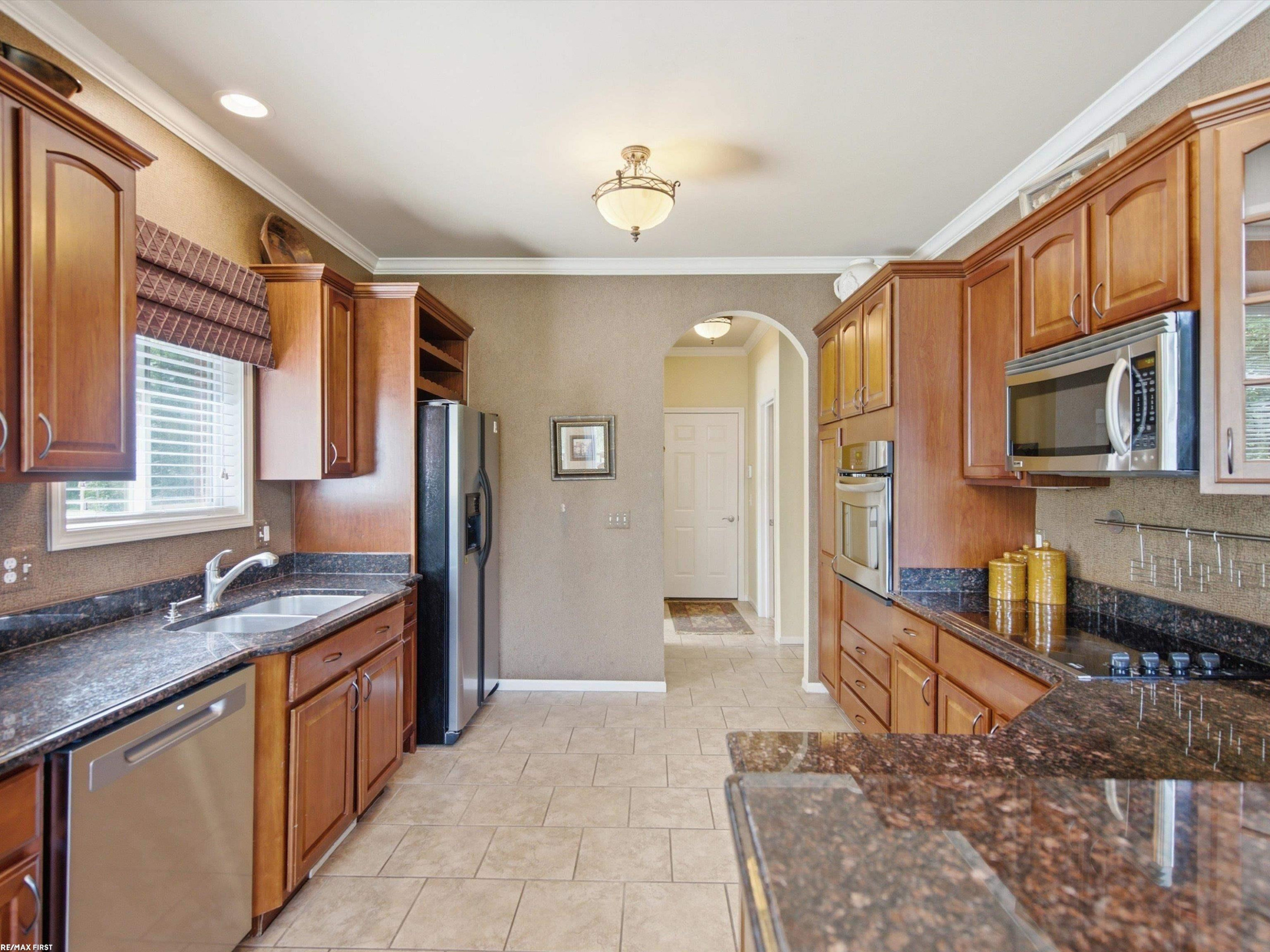 30161 Trailwood Drive, Warren, MI 48092 — Photo 20