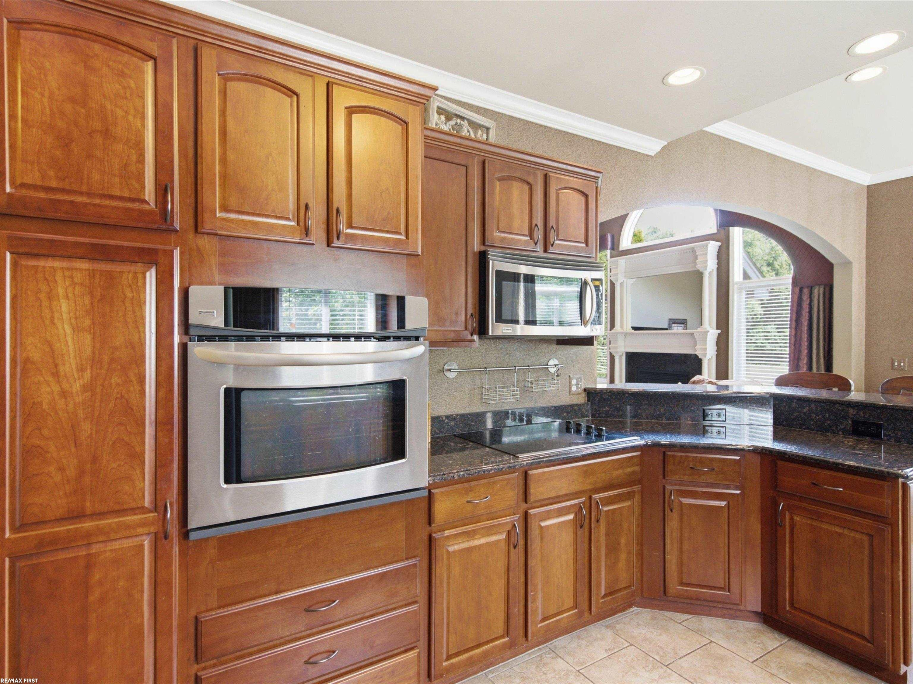 30161 Trailwood Drive, Warren, MI 48092 — Photo 22