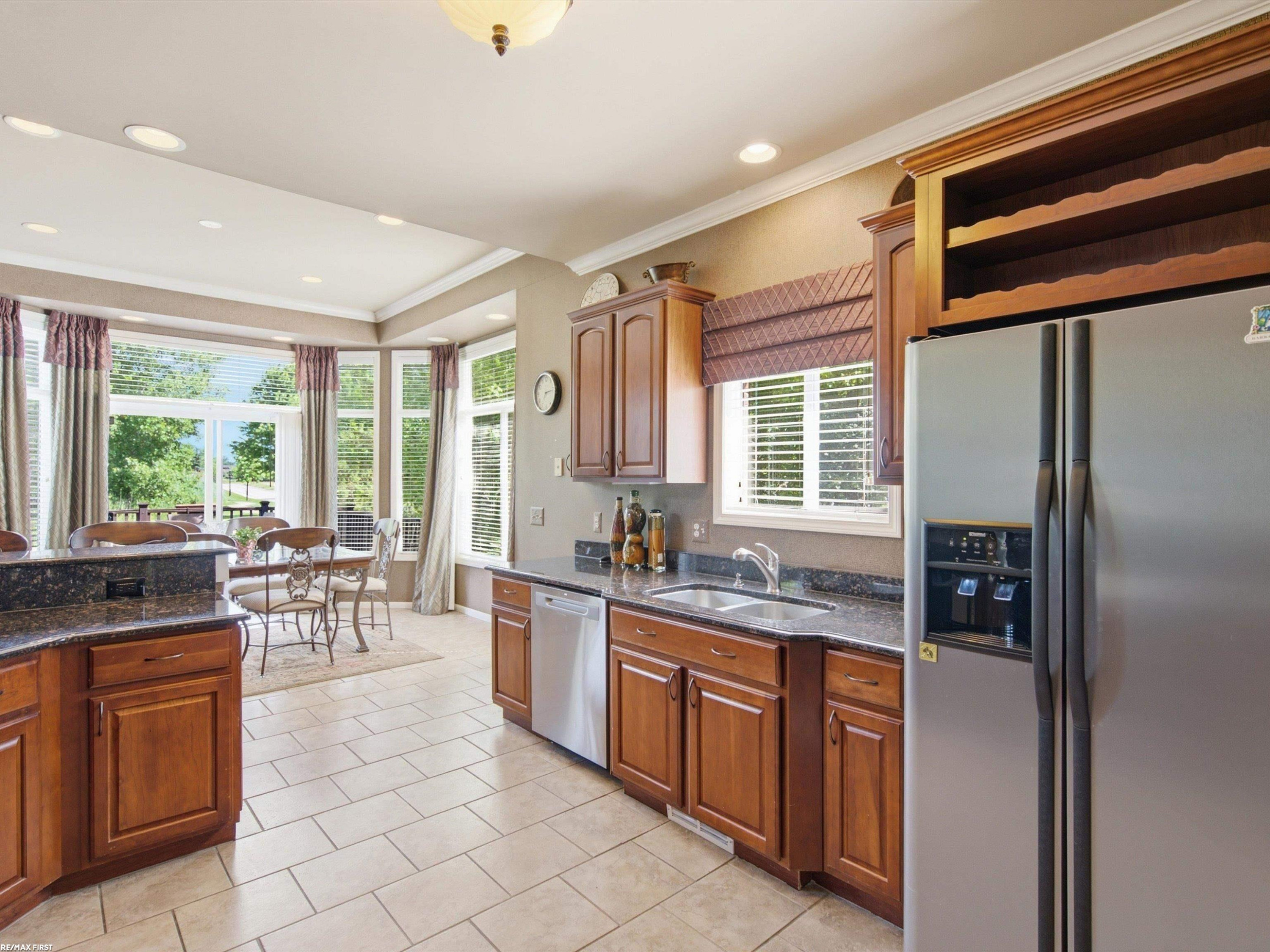 30161 Trailwood Drive, Warren, MI 48092 — Photo 23