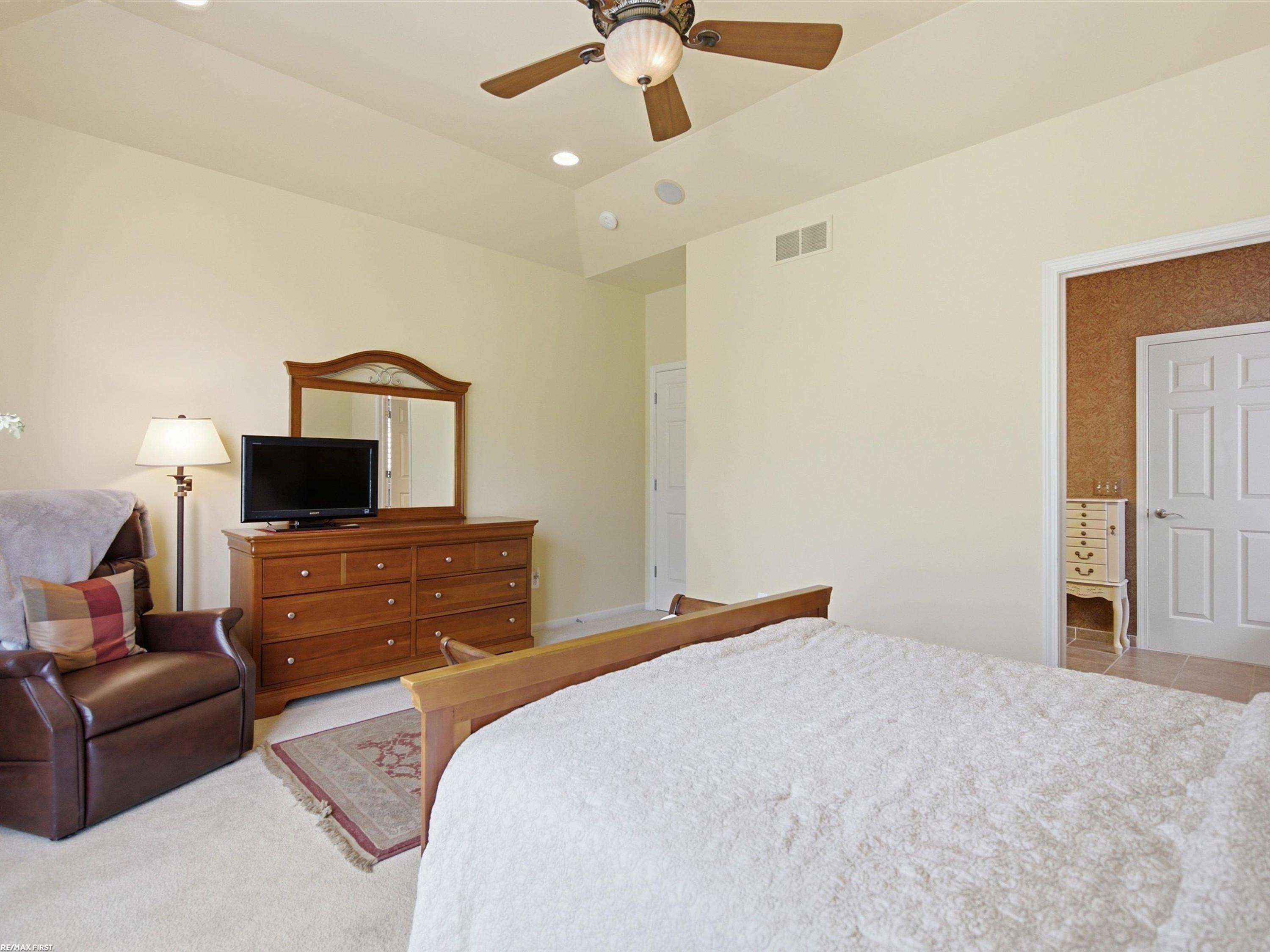 30161 Trailwood Drive, Warren, MI 48092 — Photo 28