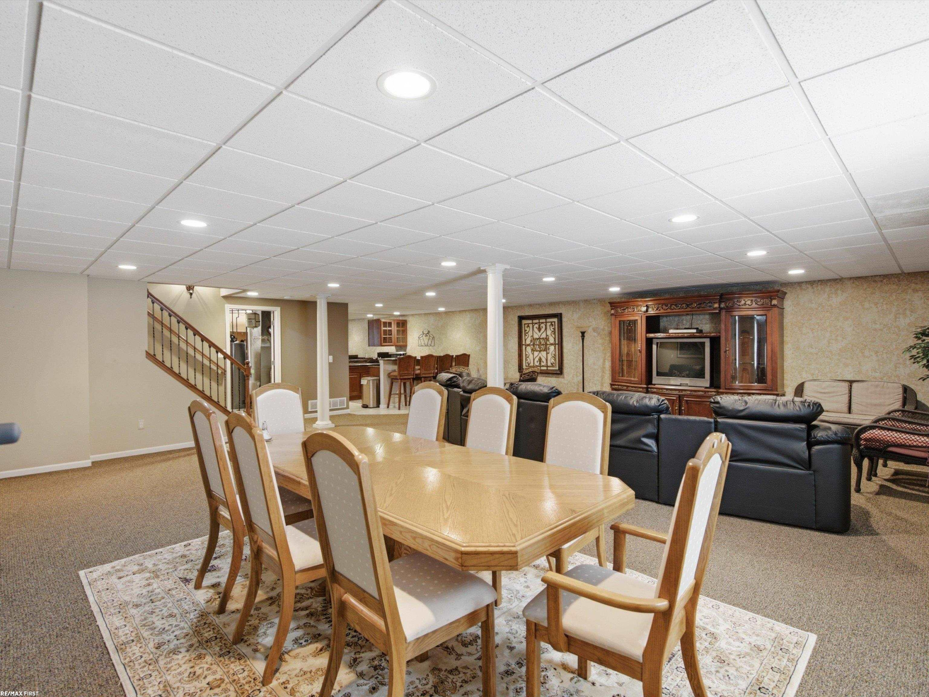 30161 Trailwood Drive, Warren, MI 48092 — Photo 38