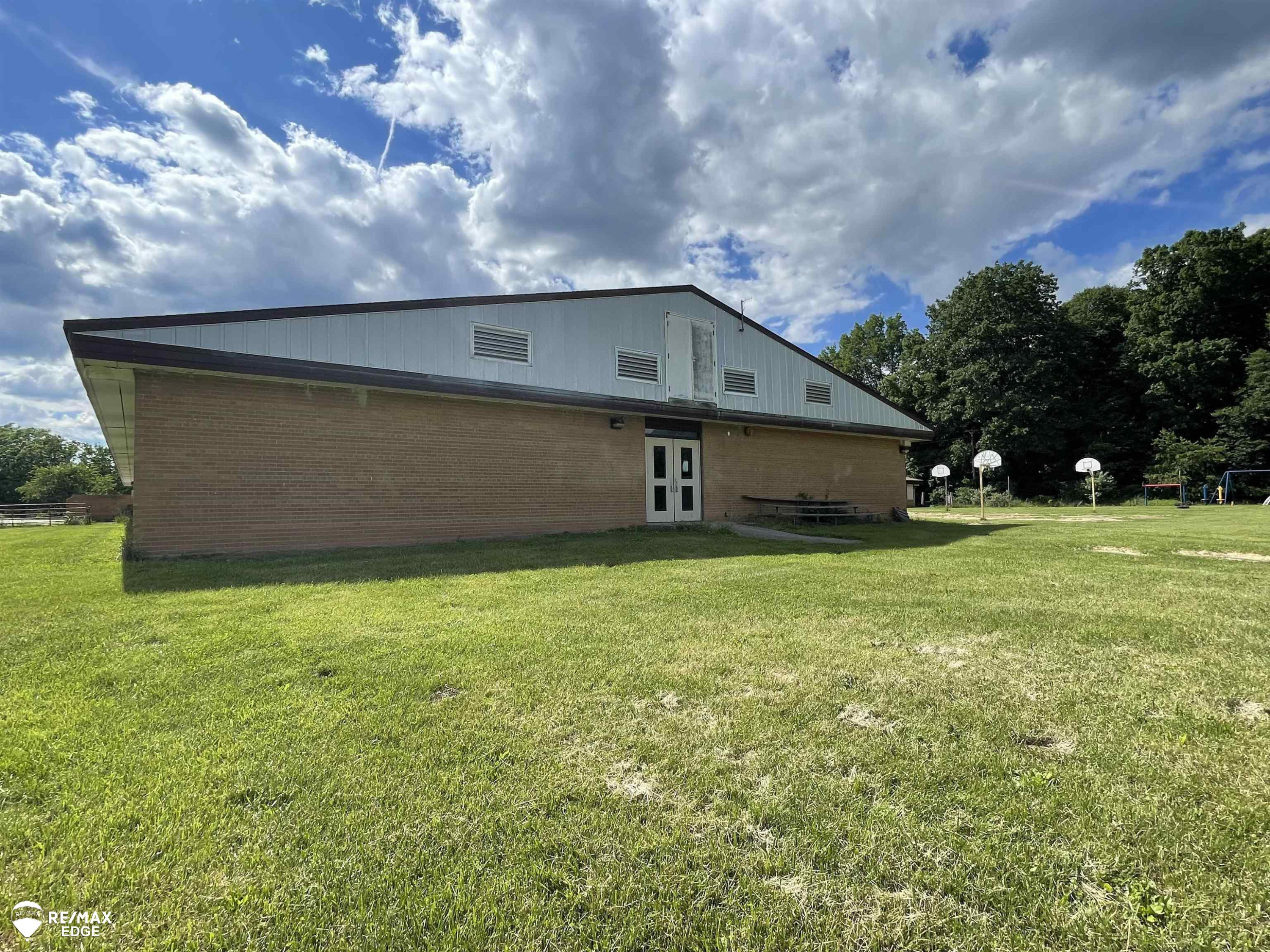 8254 N Gale Road, Mt. Morris, Otisville, MI 48463 — Photo 32