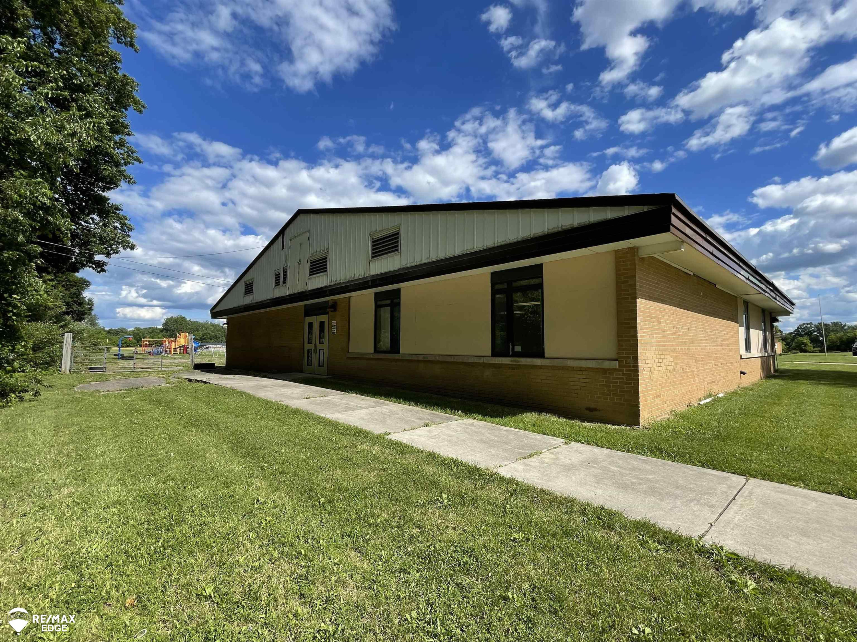 8254 N Gale Road, Mt. Morris, Otisville, MI 48463 — Photo 44