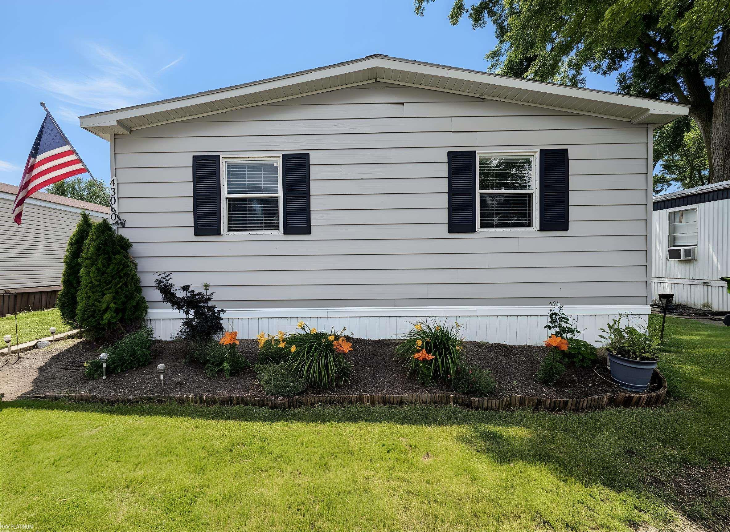 43060 Frontenac Avenue, Sterling Heights, MI 48314 — Photo 2