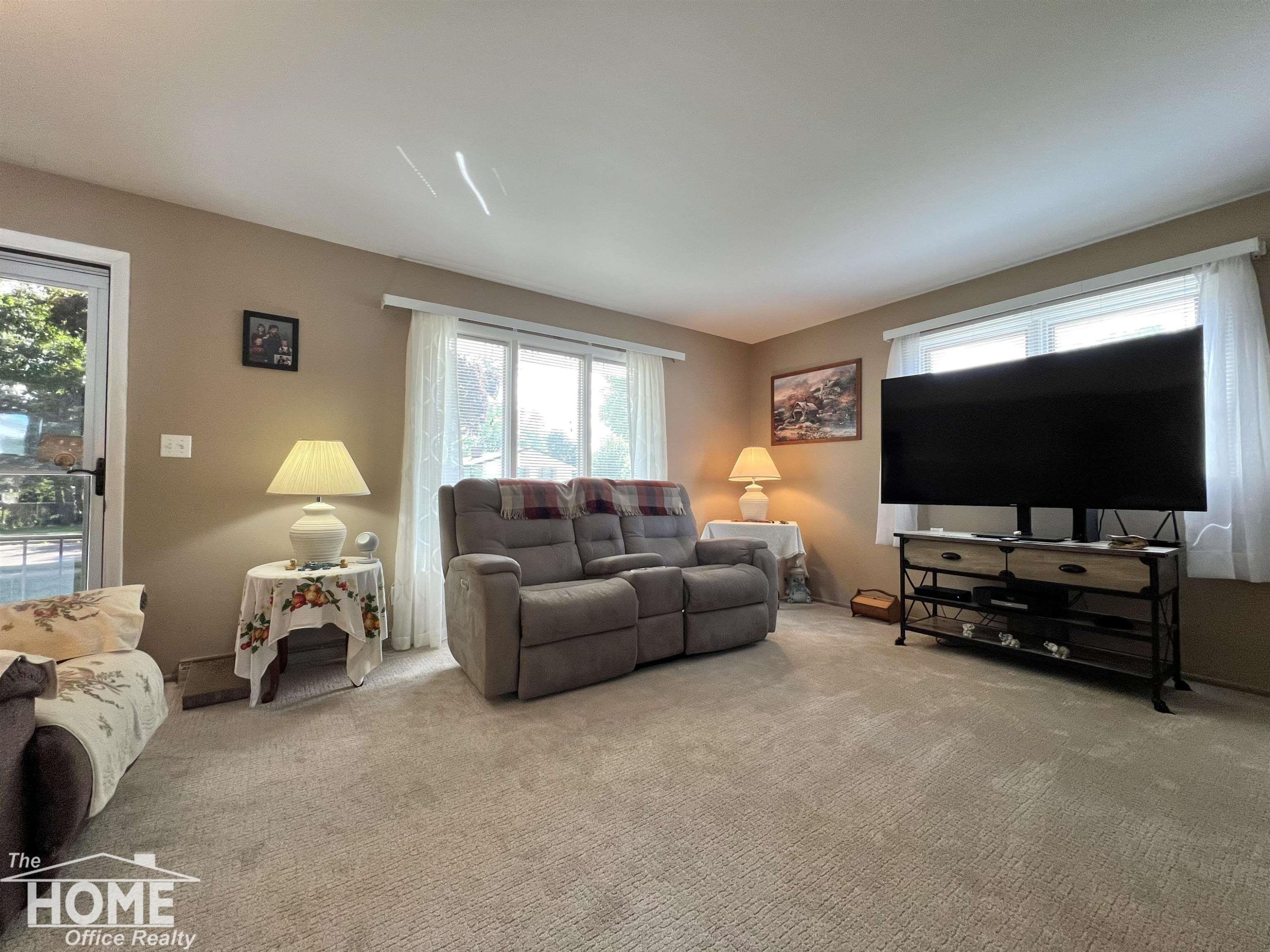 809 Moore Street, Owosso, MI 48867 — Photo 3