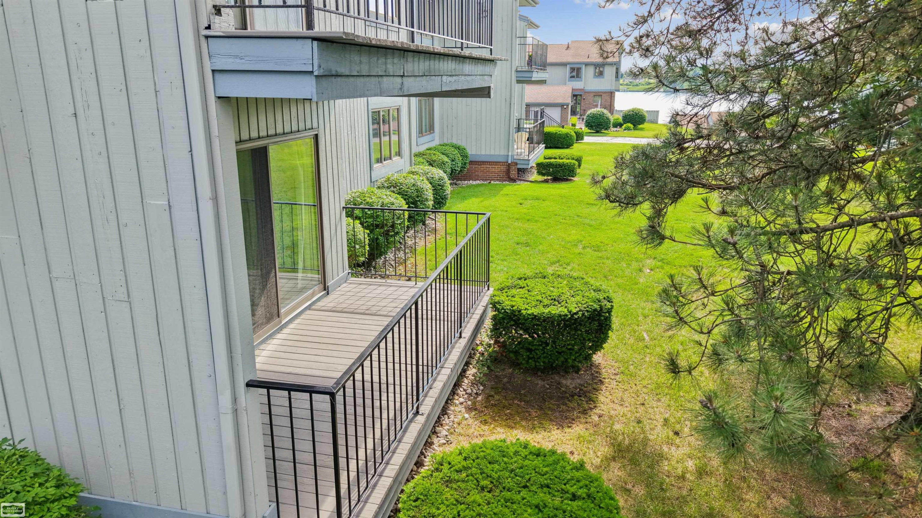 1715 River Road, MI 48079 — Photo 5