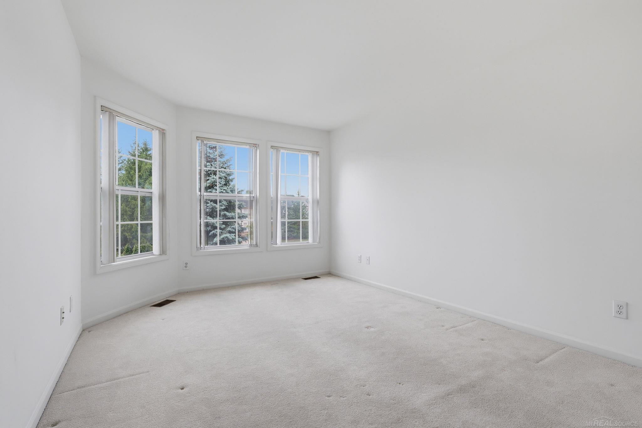 4048 Summerfield Drive, Troy, MI 48085 — Photo 15