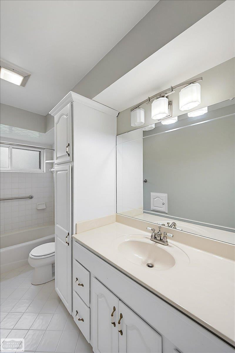 16209 Secretariat Street, Roseville, MI 48066 — Photo 18