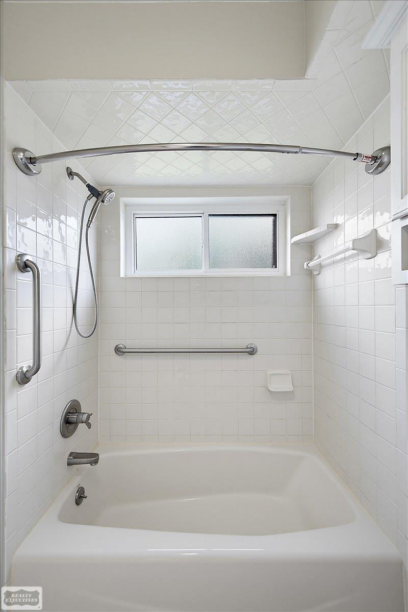 16209 Secretariat Street, Roseville, MI 48066 — Photo 19