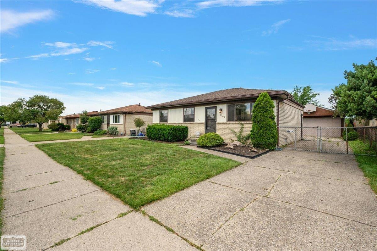 16209 Secretariat Street, Roseville, MI 48066 — Photo 34
