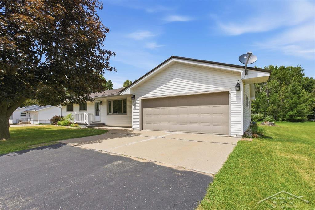 3448 Clendening Road, Gladwin, MI 48624