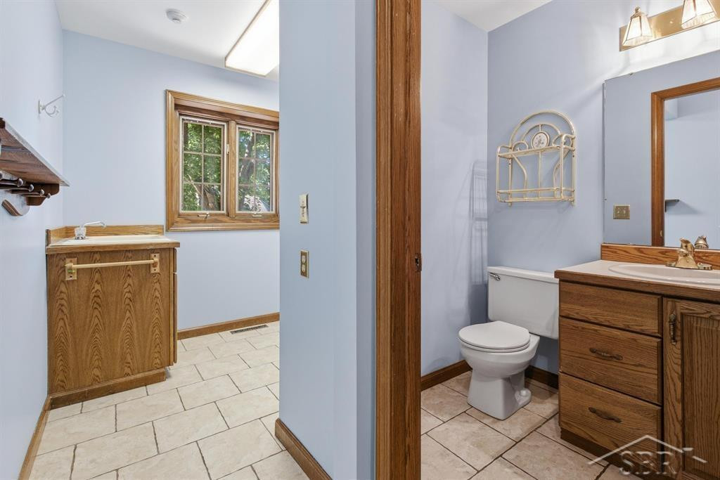 4708 N Trail Wood Circle, Midland, MI 48642 — Photo 12