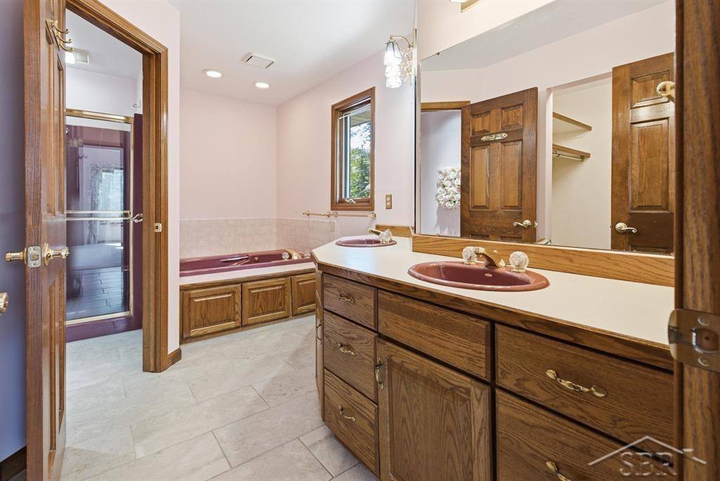 4708 N Trail Wood Circle, Midland, MI 48642 — Photo 24