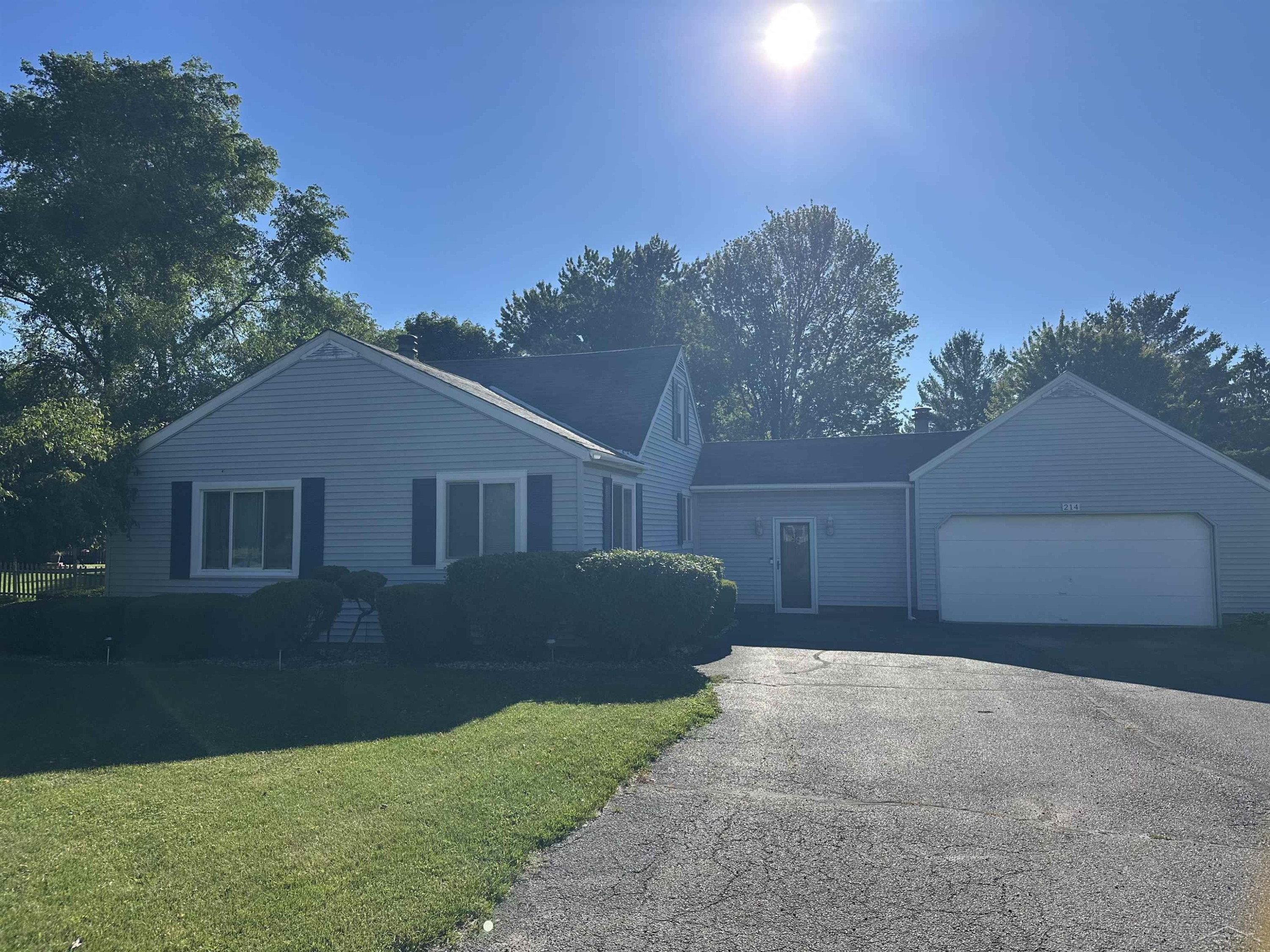 214 N Hemlock Road, Hemlock, MI 48626 — Photo 3