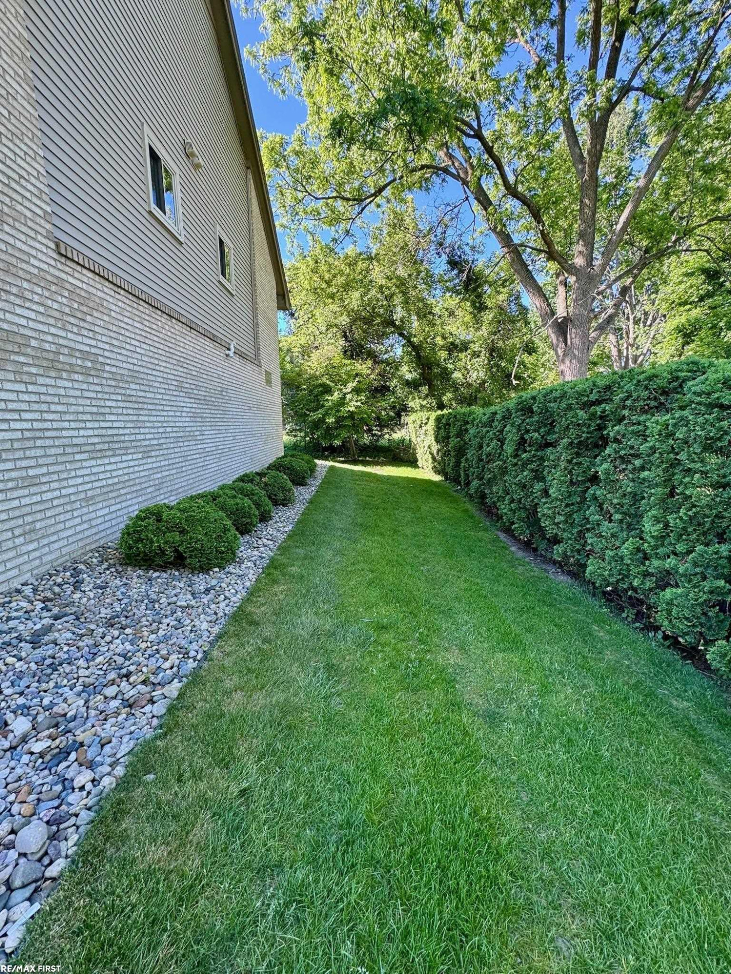 15330 Pebble Pointe Court, Clinton Twp, MI 48038 — Photo 24