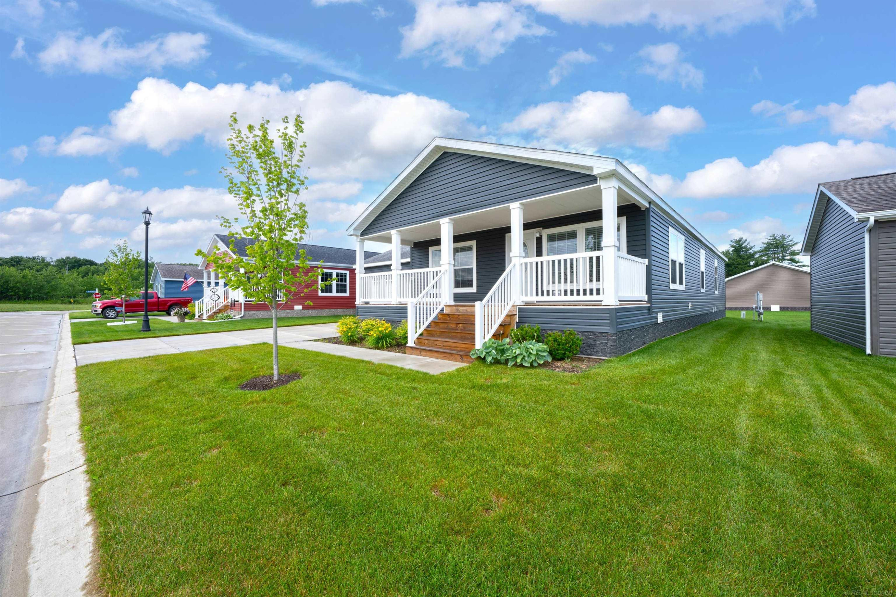 262 Riviera Drive, Lapeer, MI 48446 — Photo 2