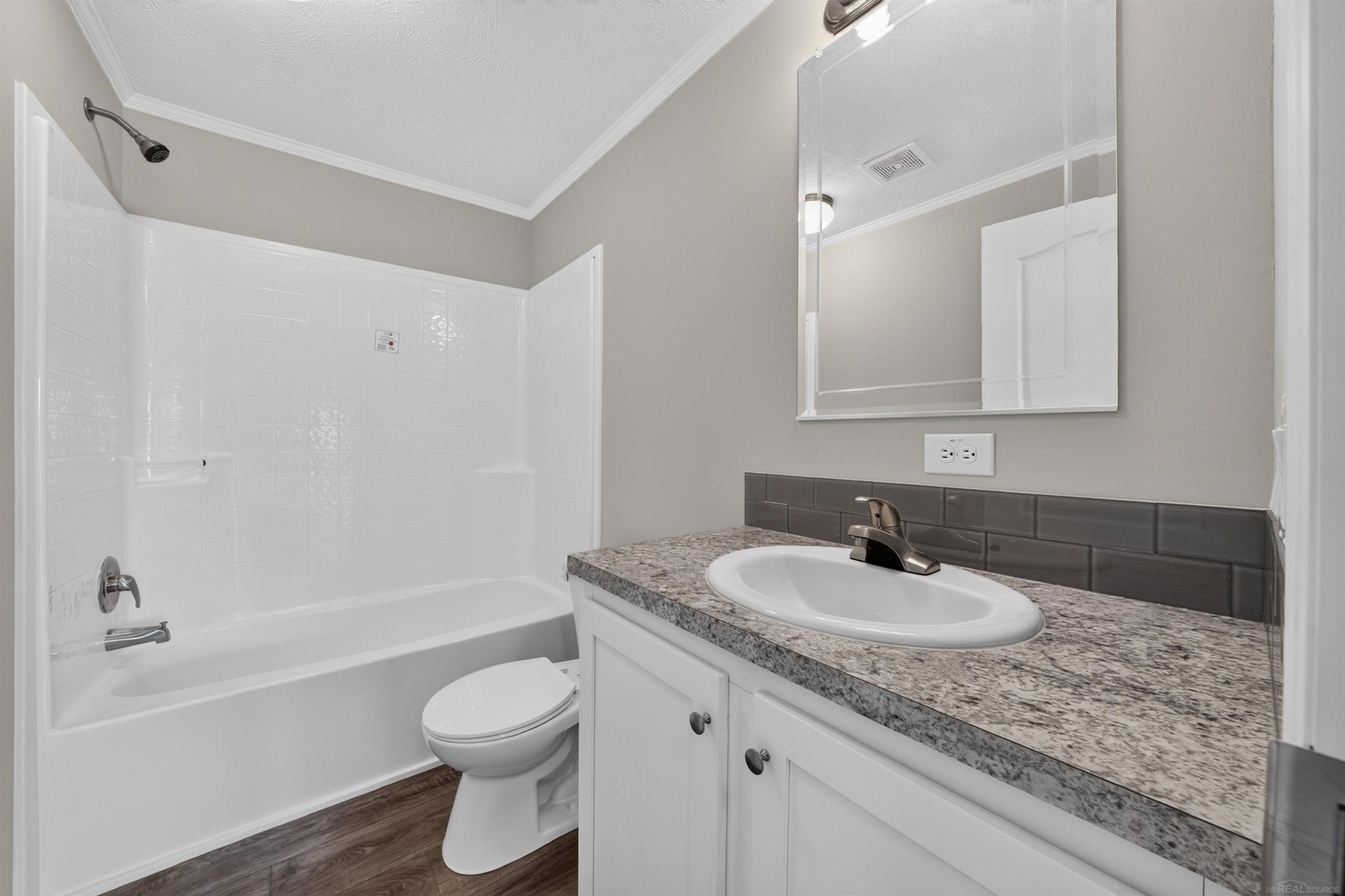 2776 Pinellas Court, Lapeer, MI 48446 — Photo 18