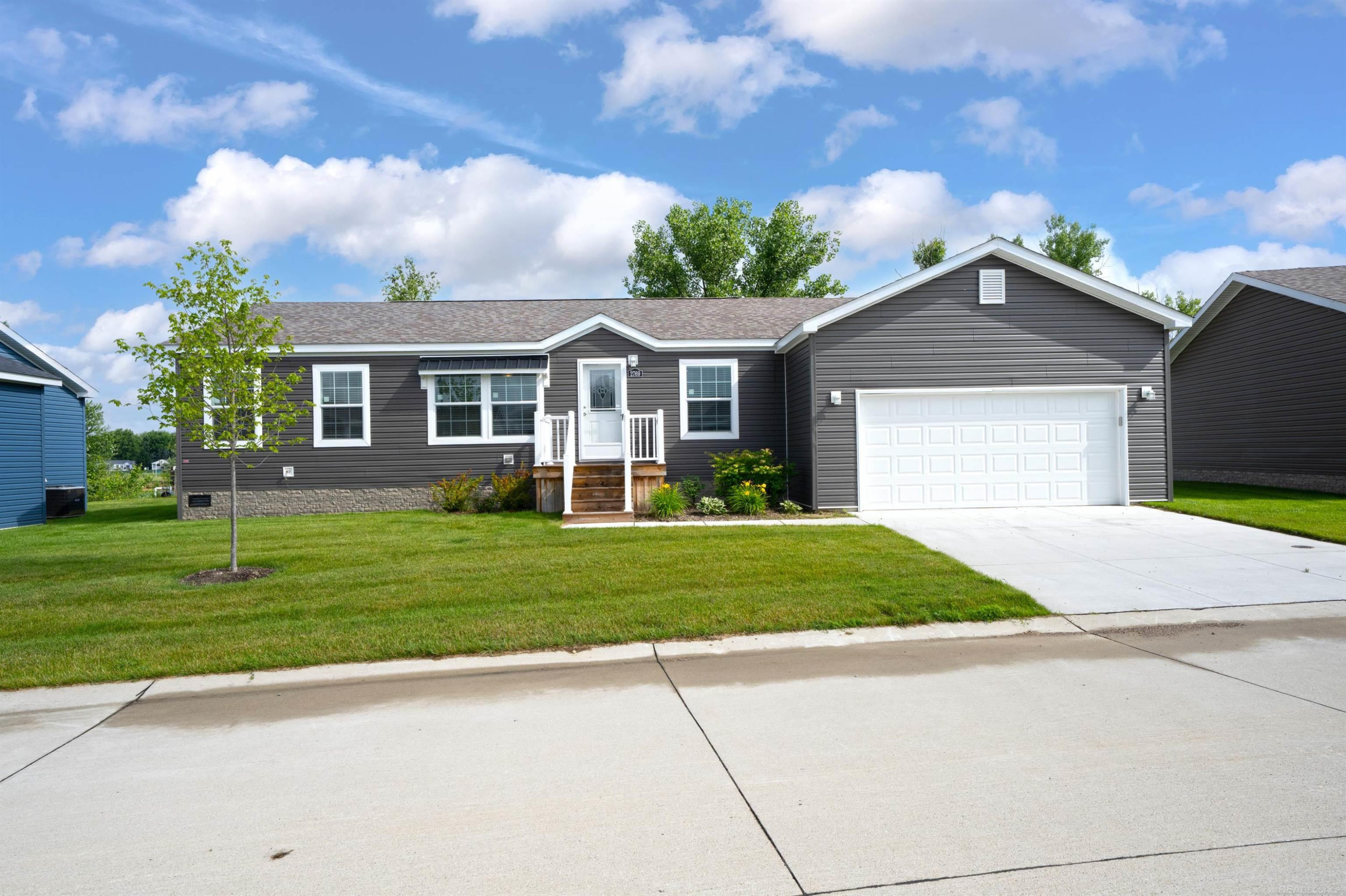 2769 Naples Court, Lapeer, MI 48446 — Photo 3