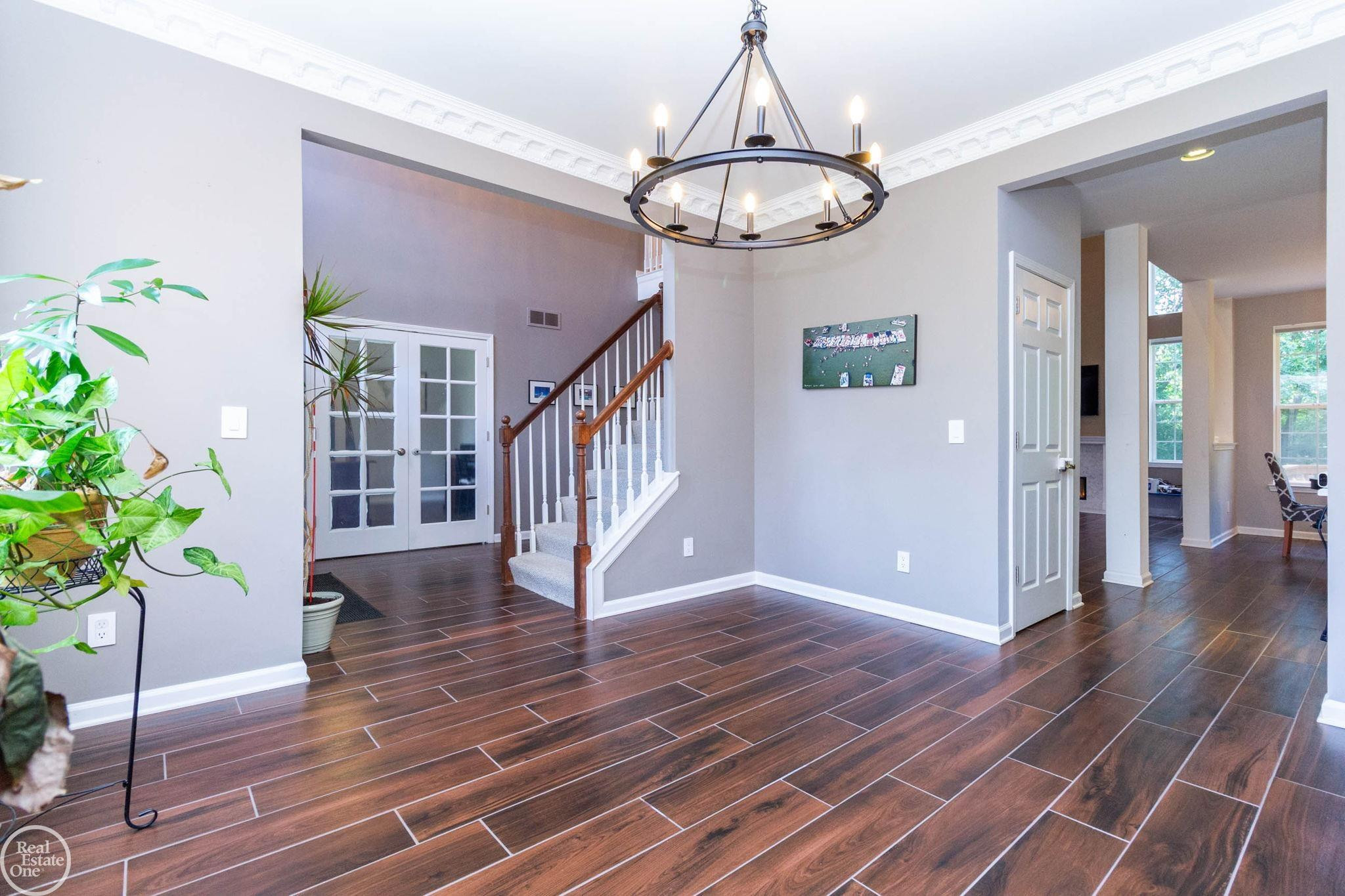 5426 Murray Court, Waterford, MI 48327 — Photo 16