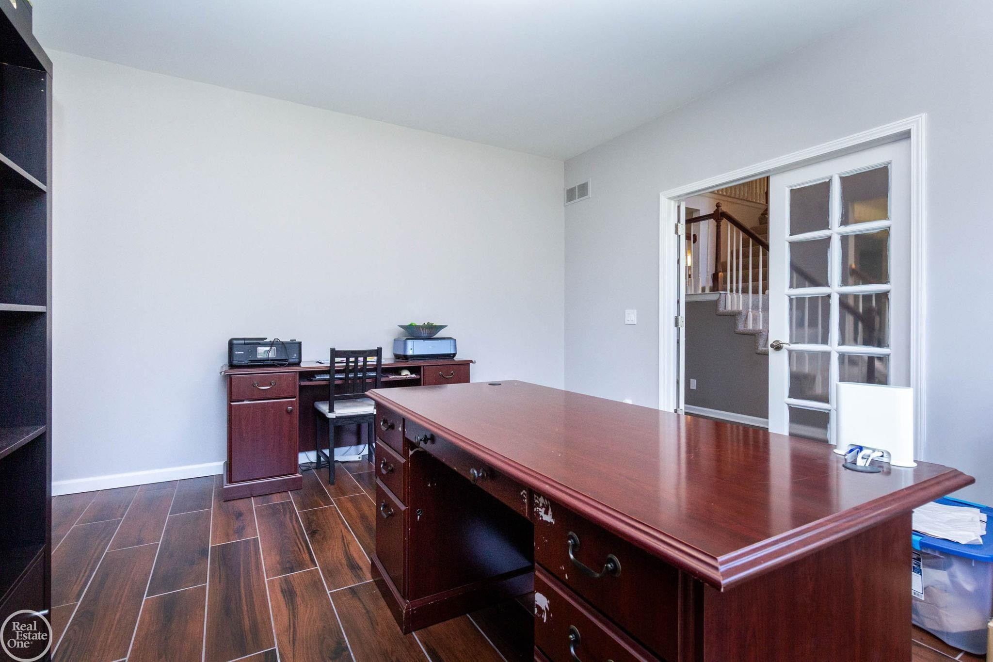 5426 Murray Court, Waterford, MI 48327 — Photo 19
