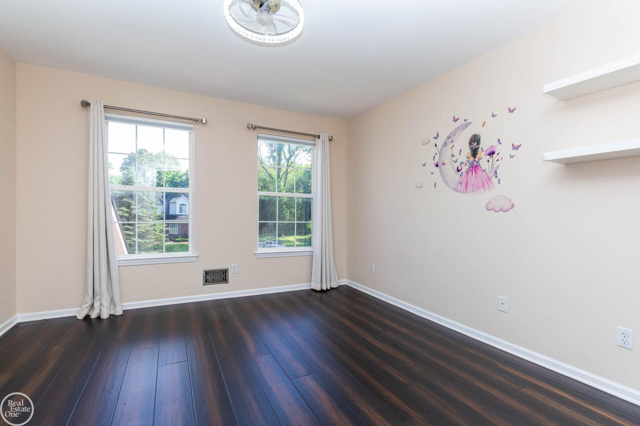 5426 Murray Court, Waterford, MI 48327 — Photo 36