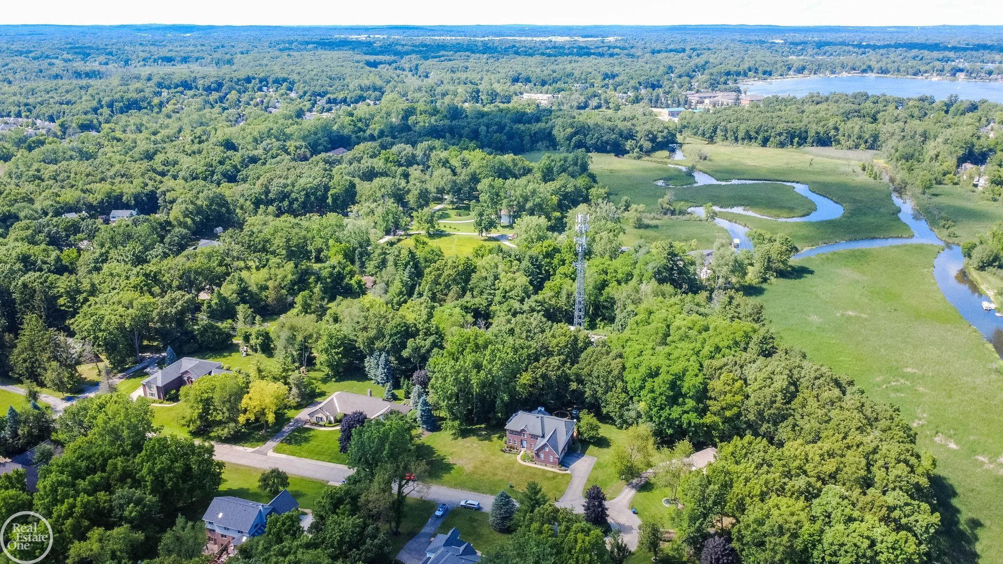 5426 Murray Court, Waterford, MI 48327 — Photo 90