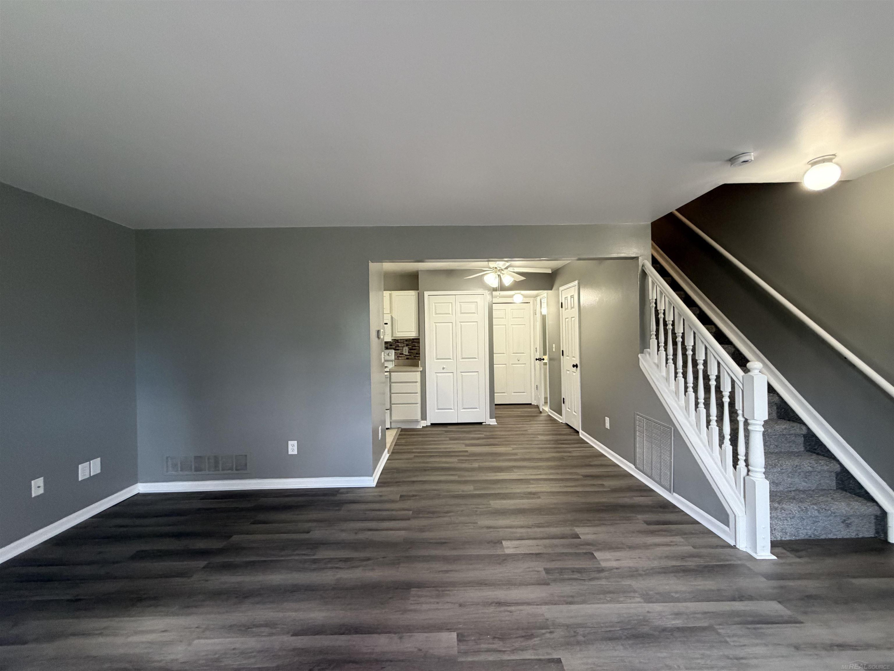 29740 Amy Lane, MI 48047 — Photo 4