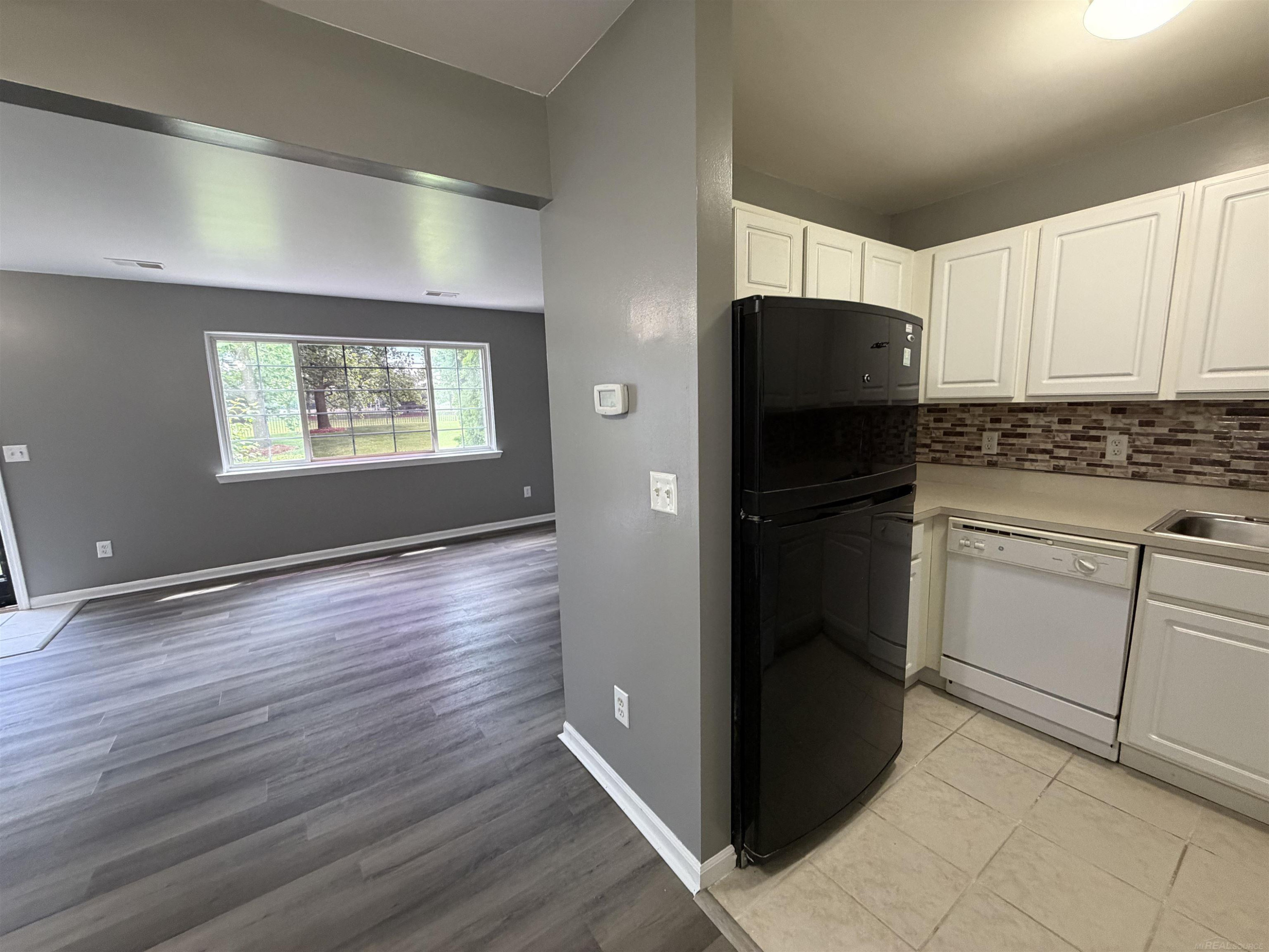 29740 Amy Lane, MI 48047 — Photo 9