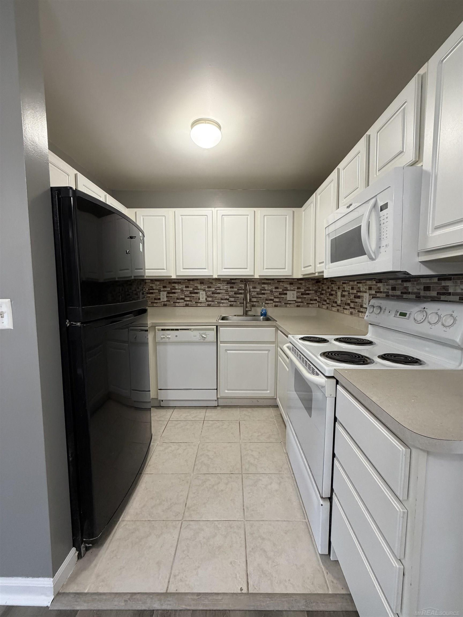 29740 Amy Lane, MI 48047 — Photo 11