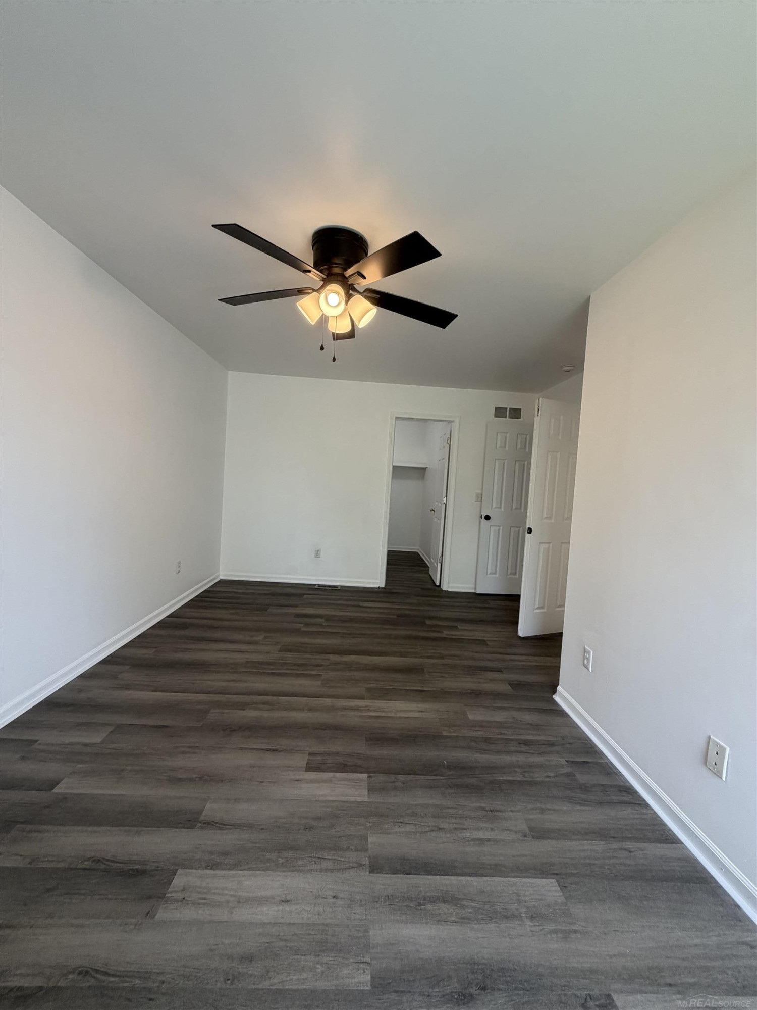 29740 Amy Lane, MI 48047 — Photo 16