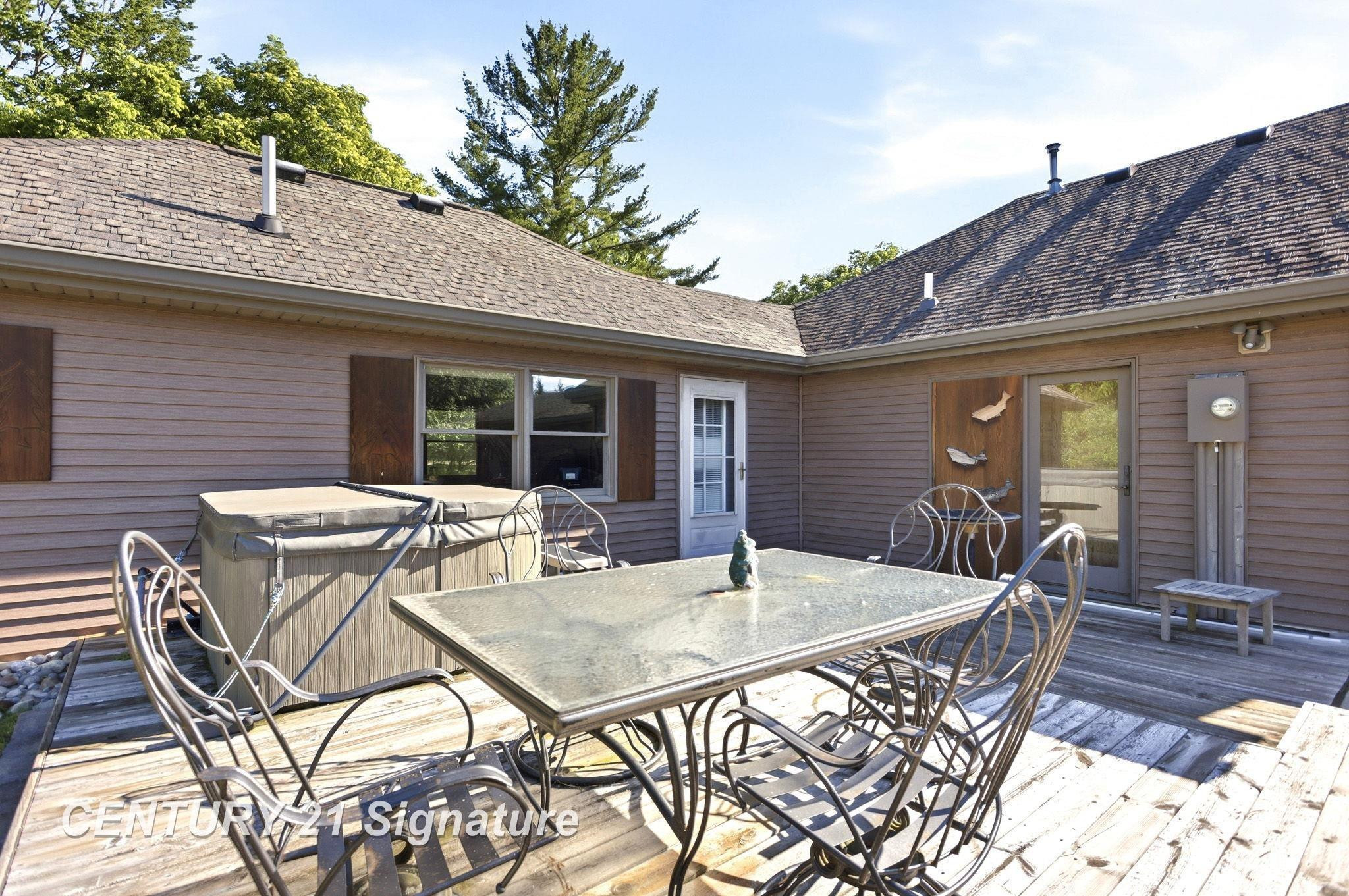 4065 N River Road, Freeland, MI 48623 — Photo 30